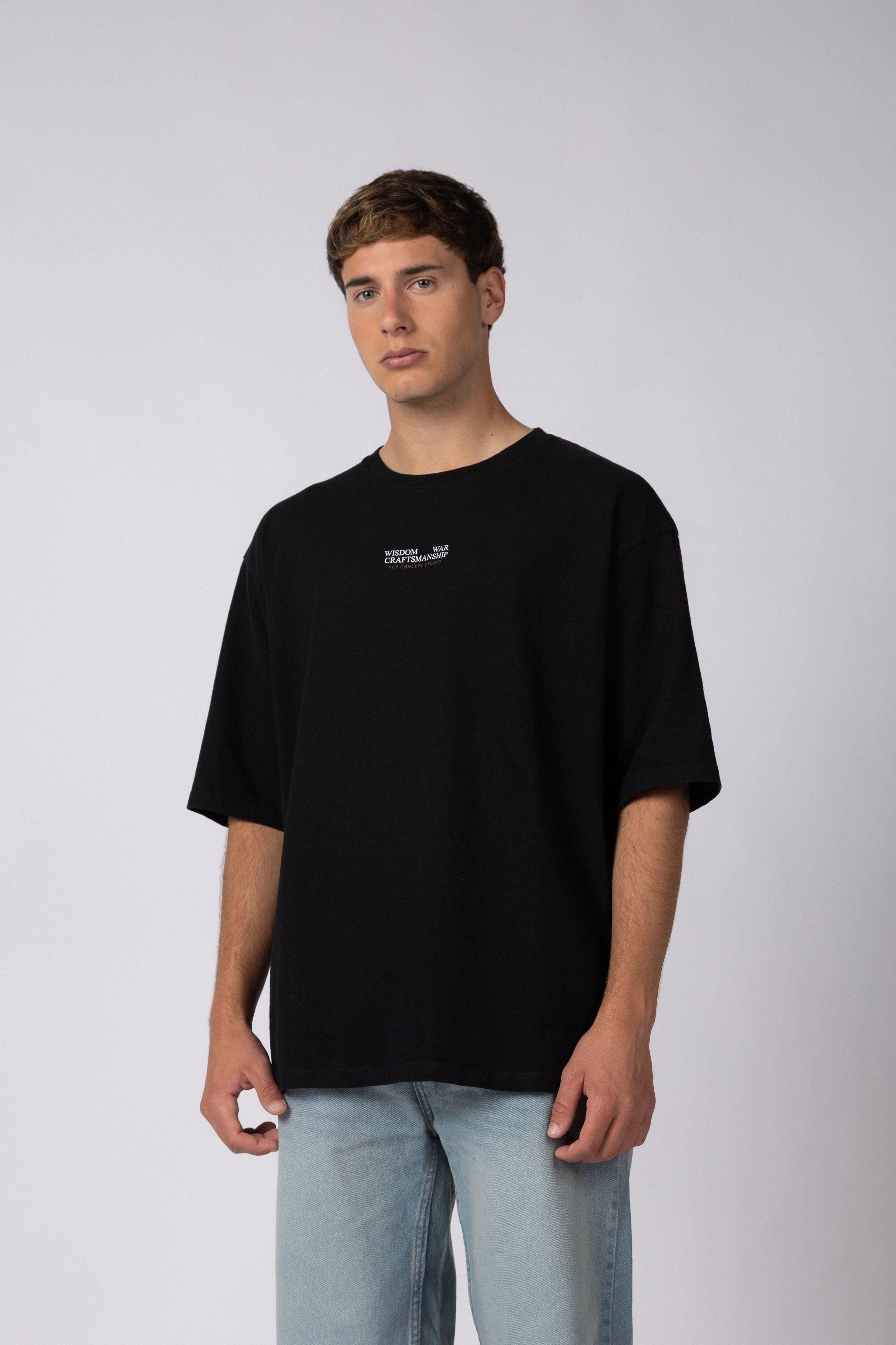 Remera Over Rhy Myth Negra