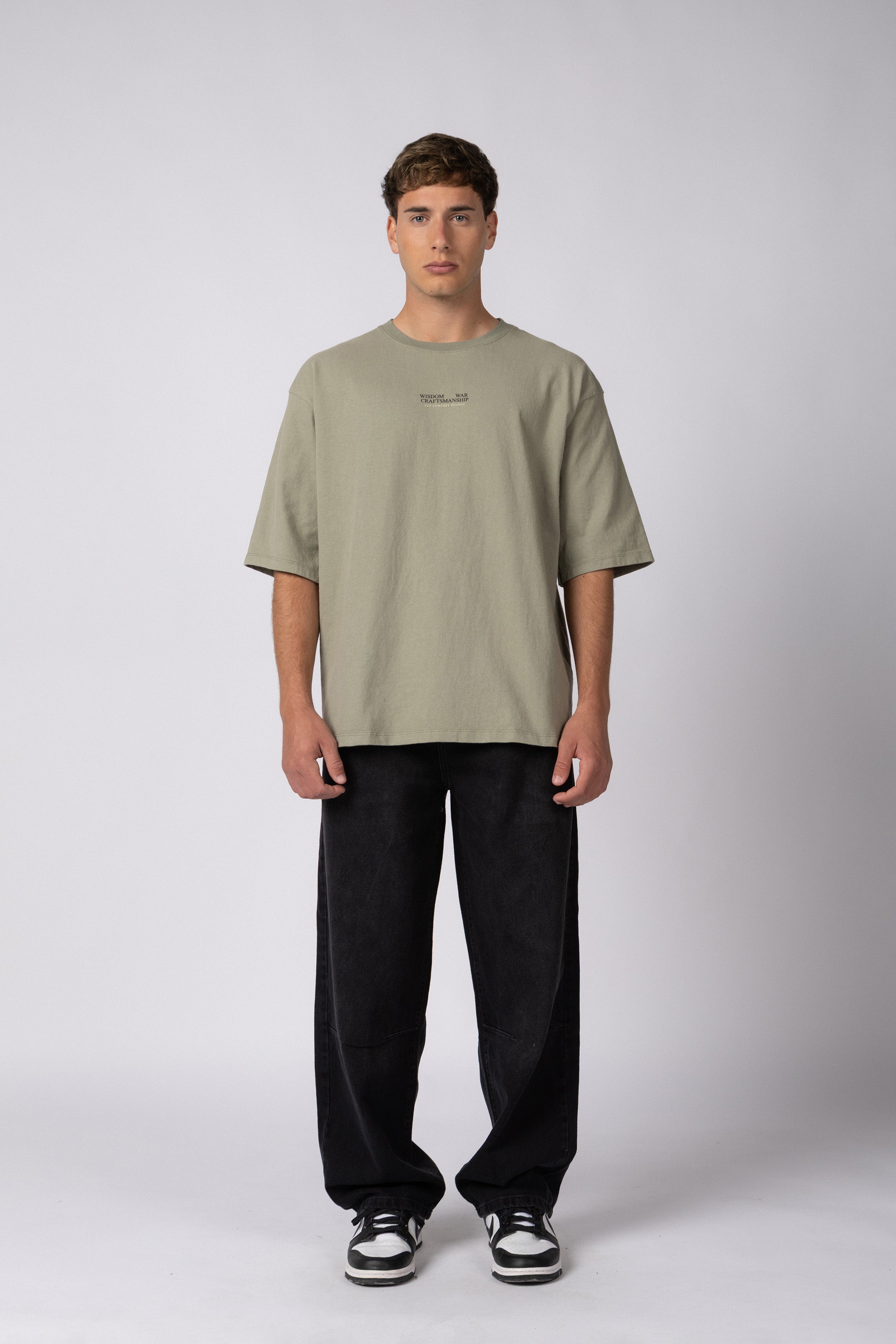 Remera Over Rhy Myth Oliva
