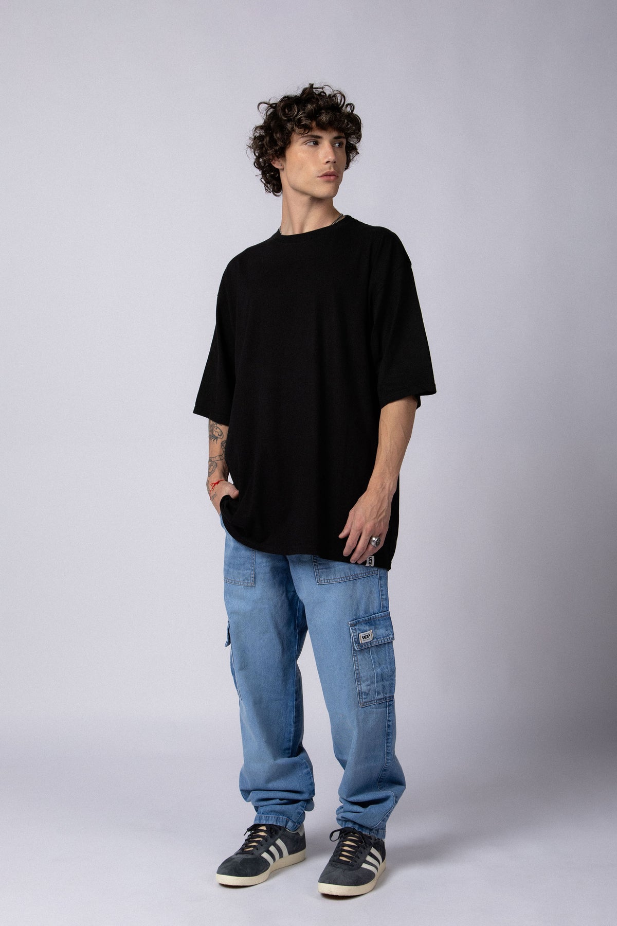 Remera Over Theo Negra