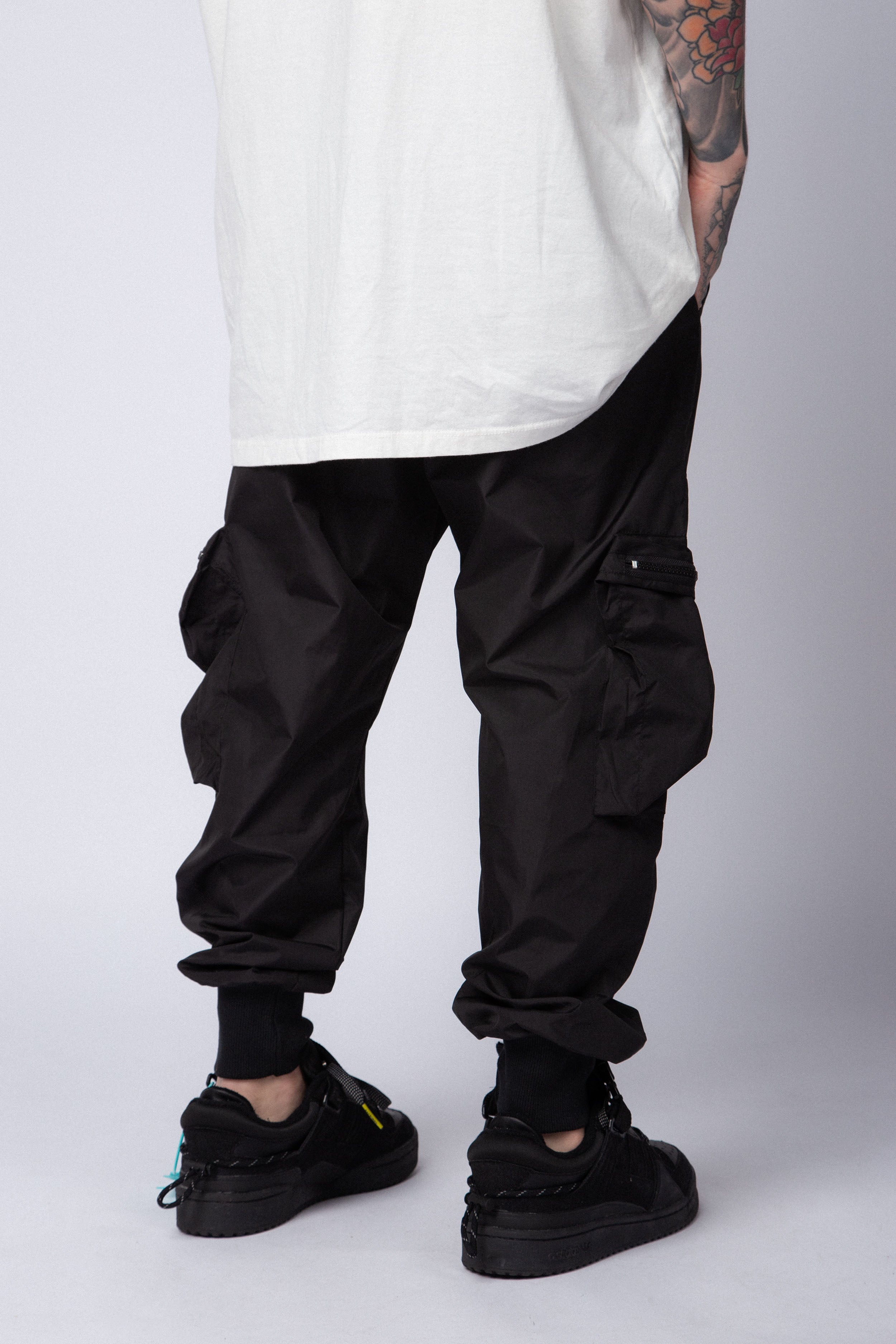 Jogger Cargo Sire Darell Negro