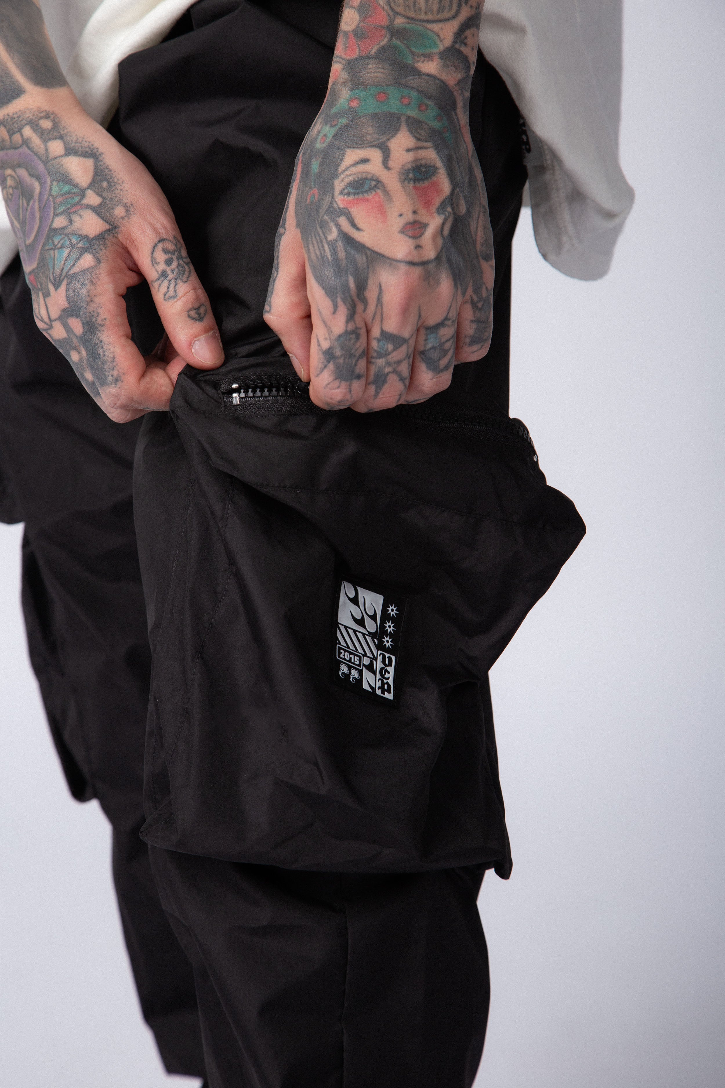 Jogger Cargo Sire Darell Negro