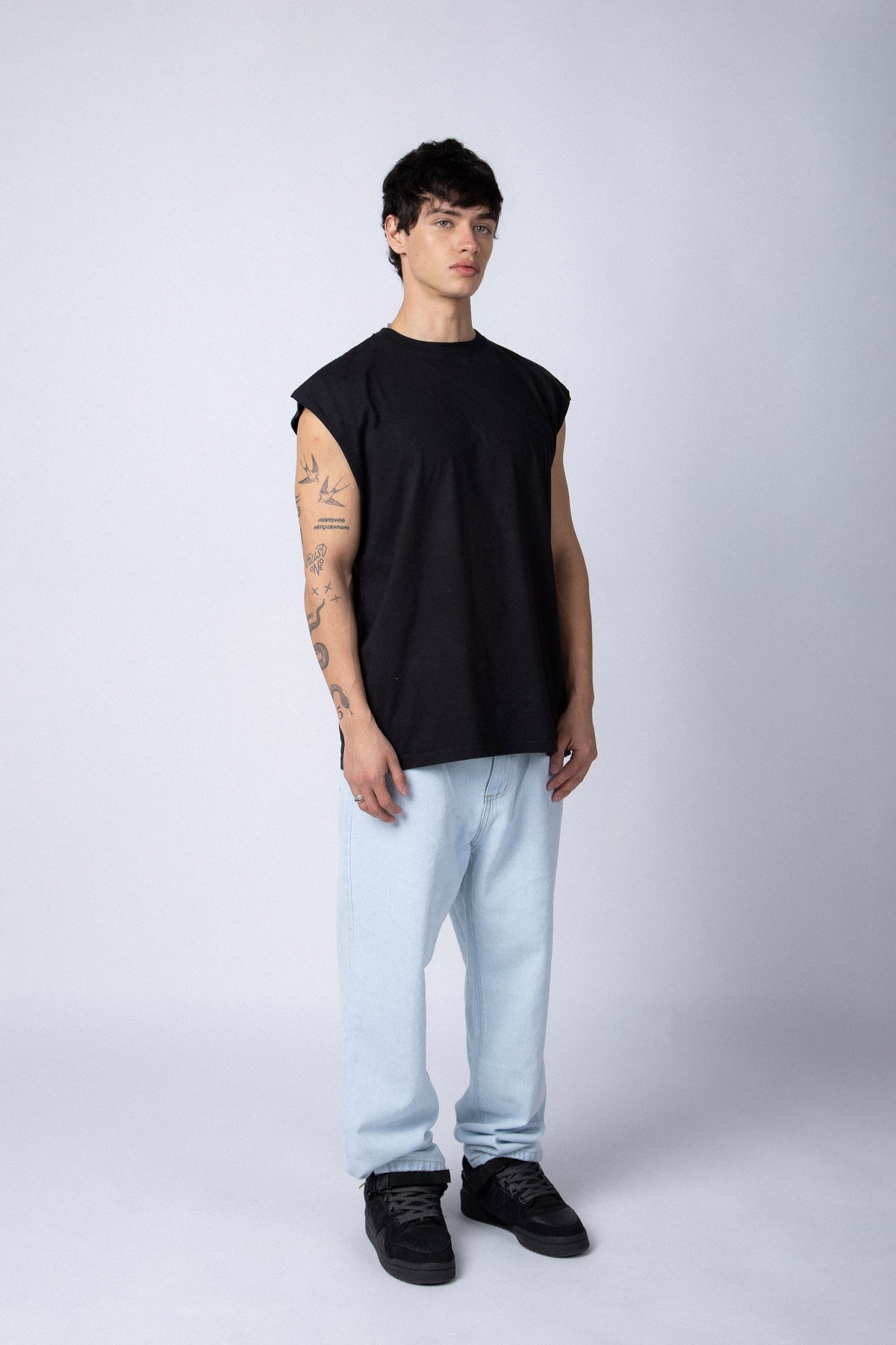 Musculosa Sudadera Blair Negra