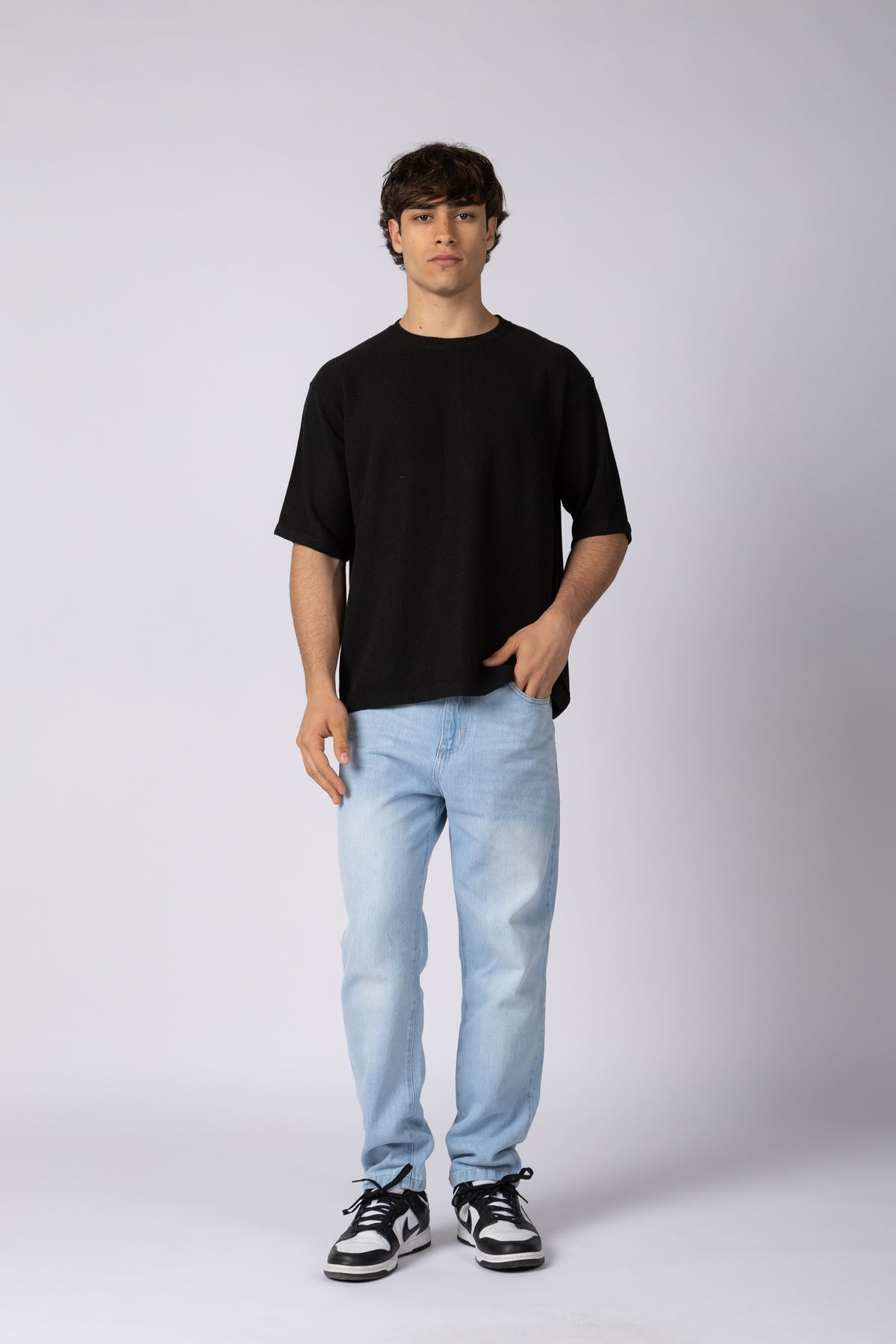 Remera Over Lino Rivo Negra