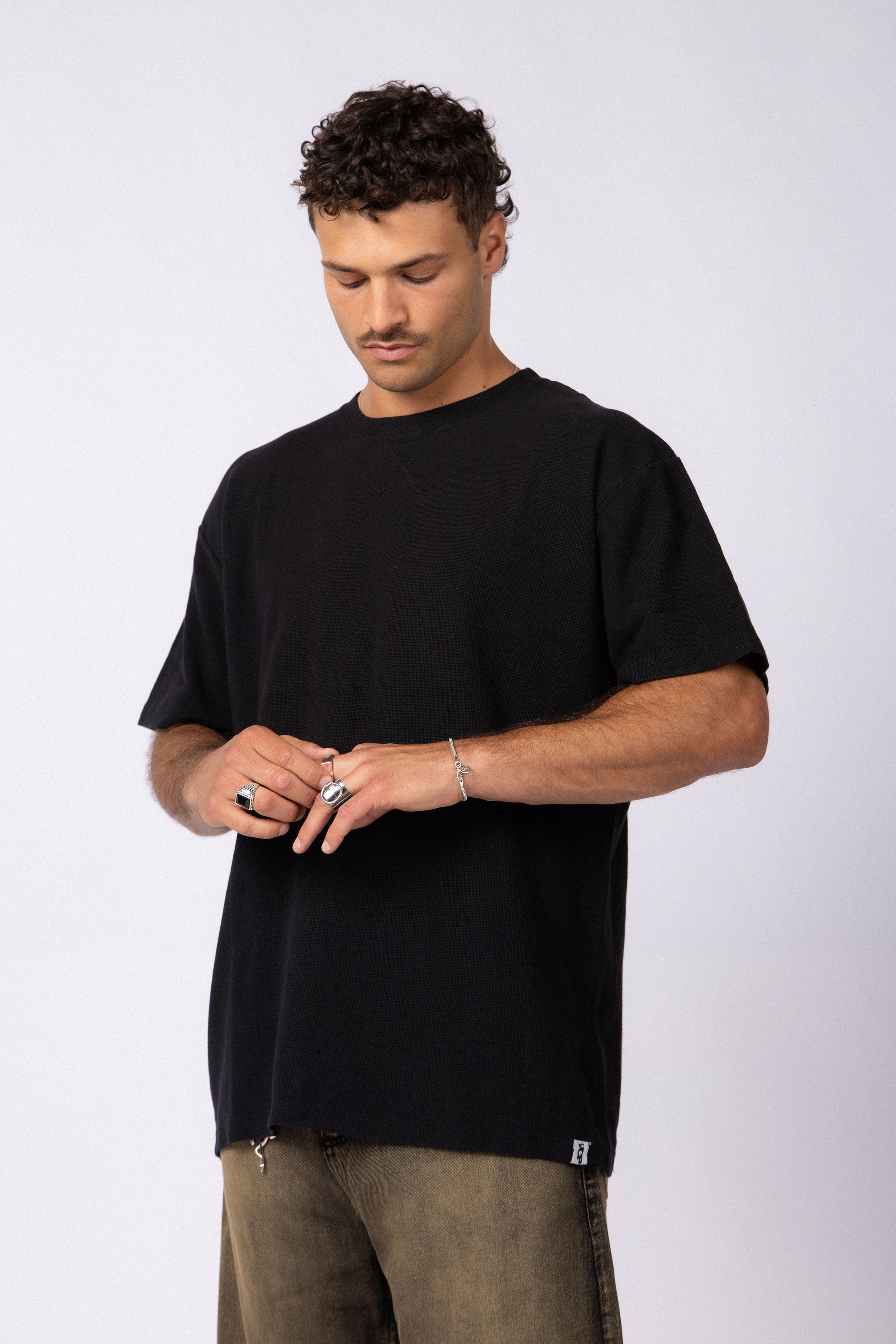 Remera Over Fylo Negra