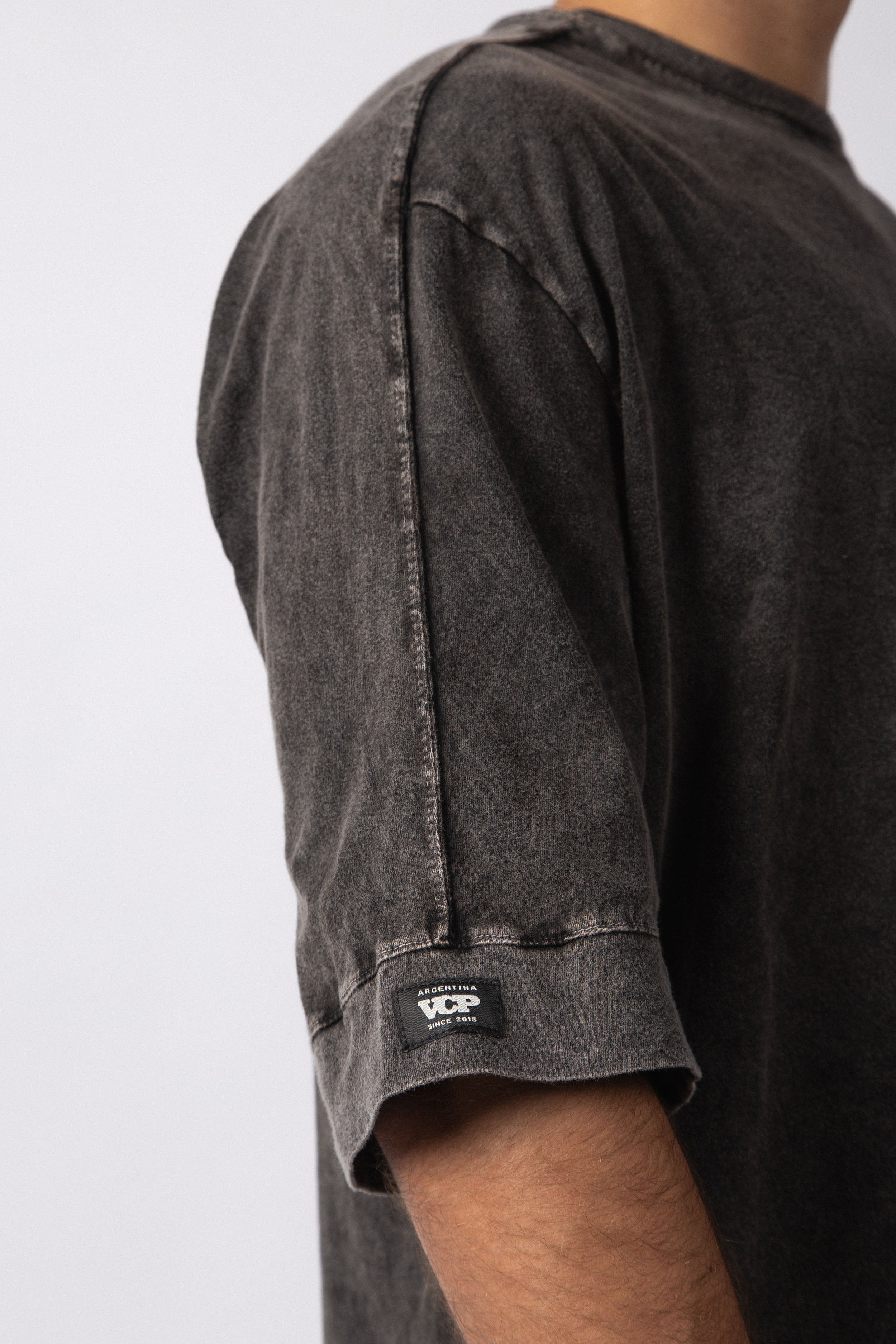 Remera Over Vorn Negra