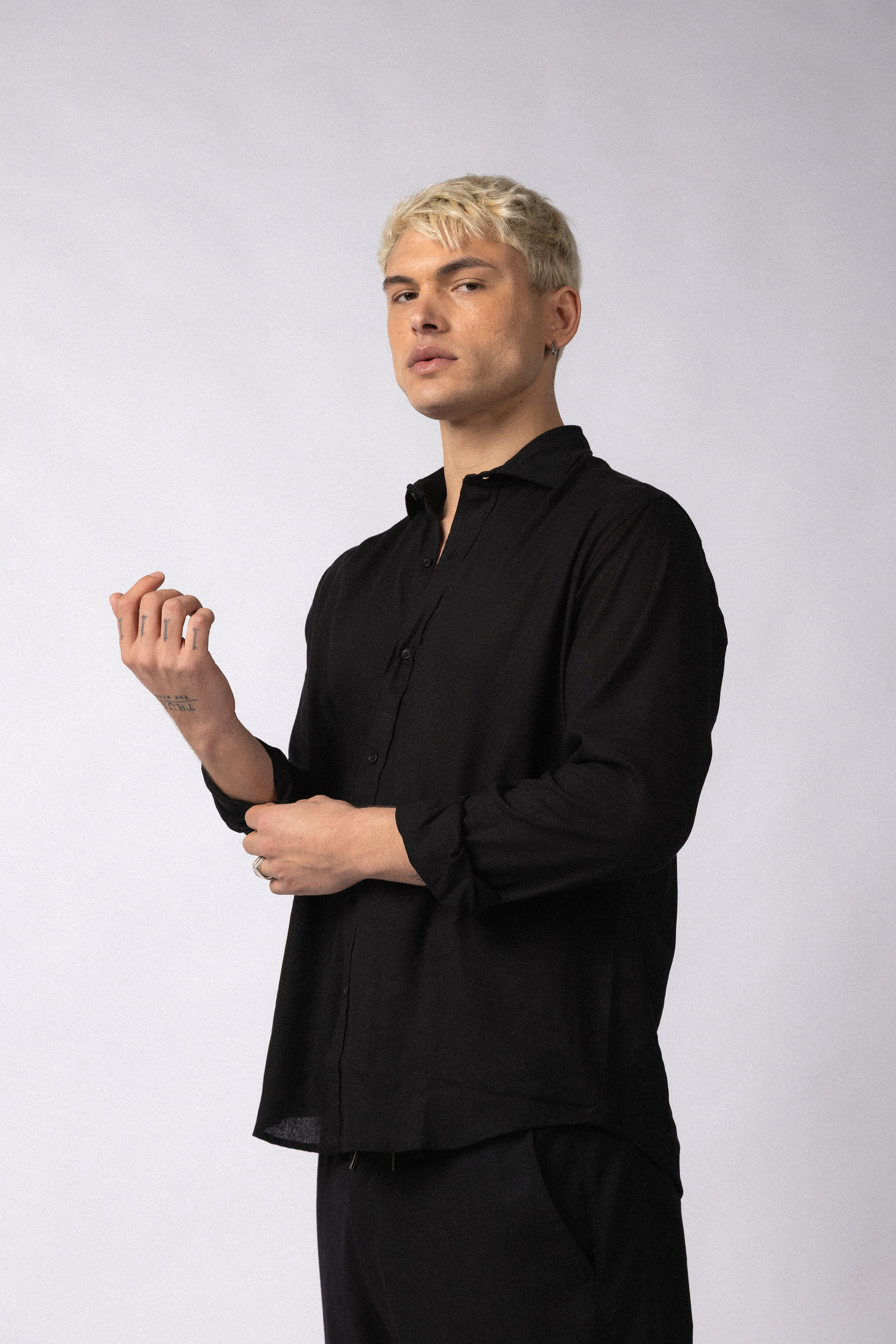 Camisa Manga Larga Lino Raze Negra