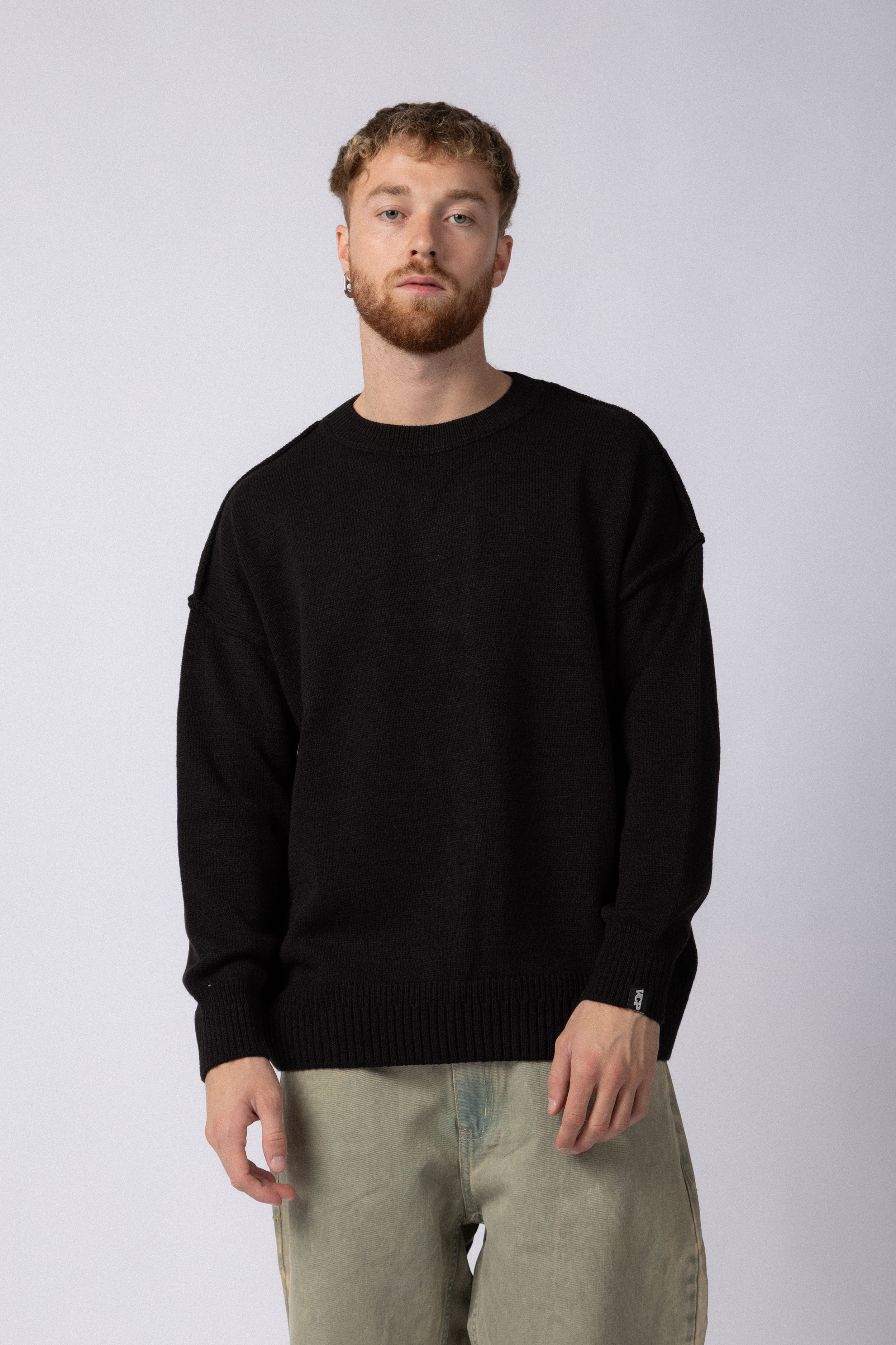 Sweater Over Zuri Negro