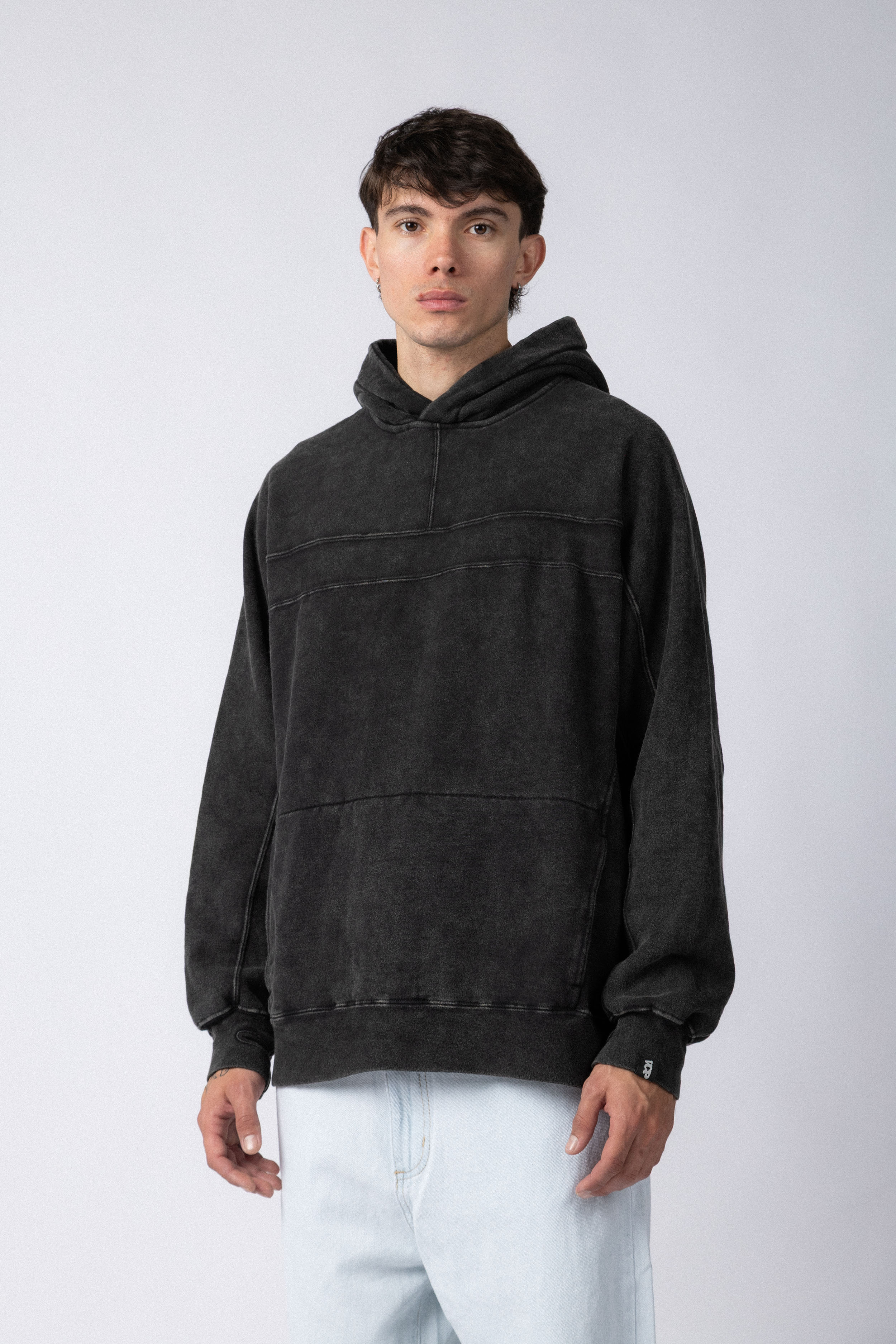 Buzo Canguro Over Alt Negro