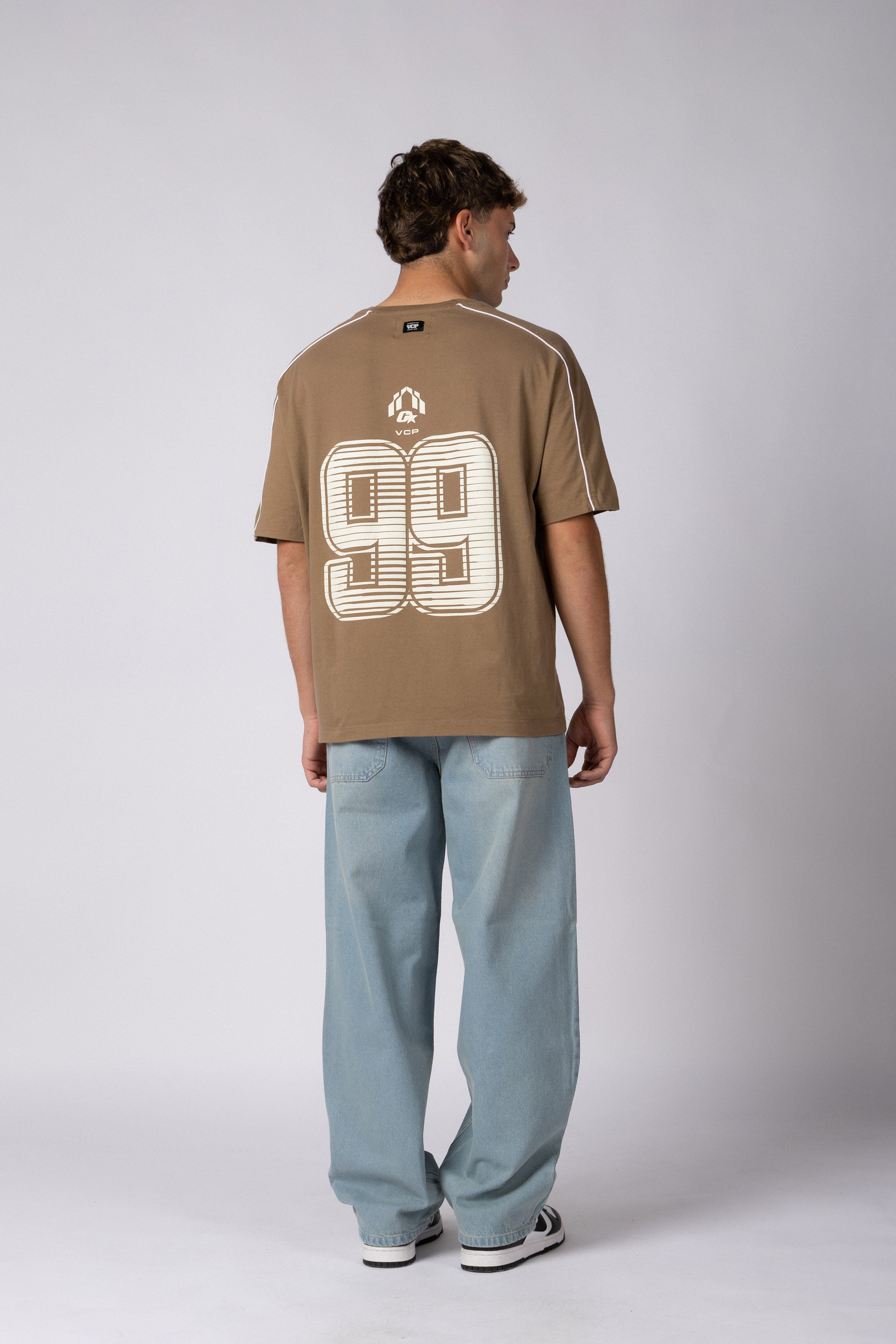 Remera Rift Nine Moka