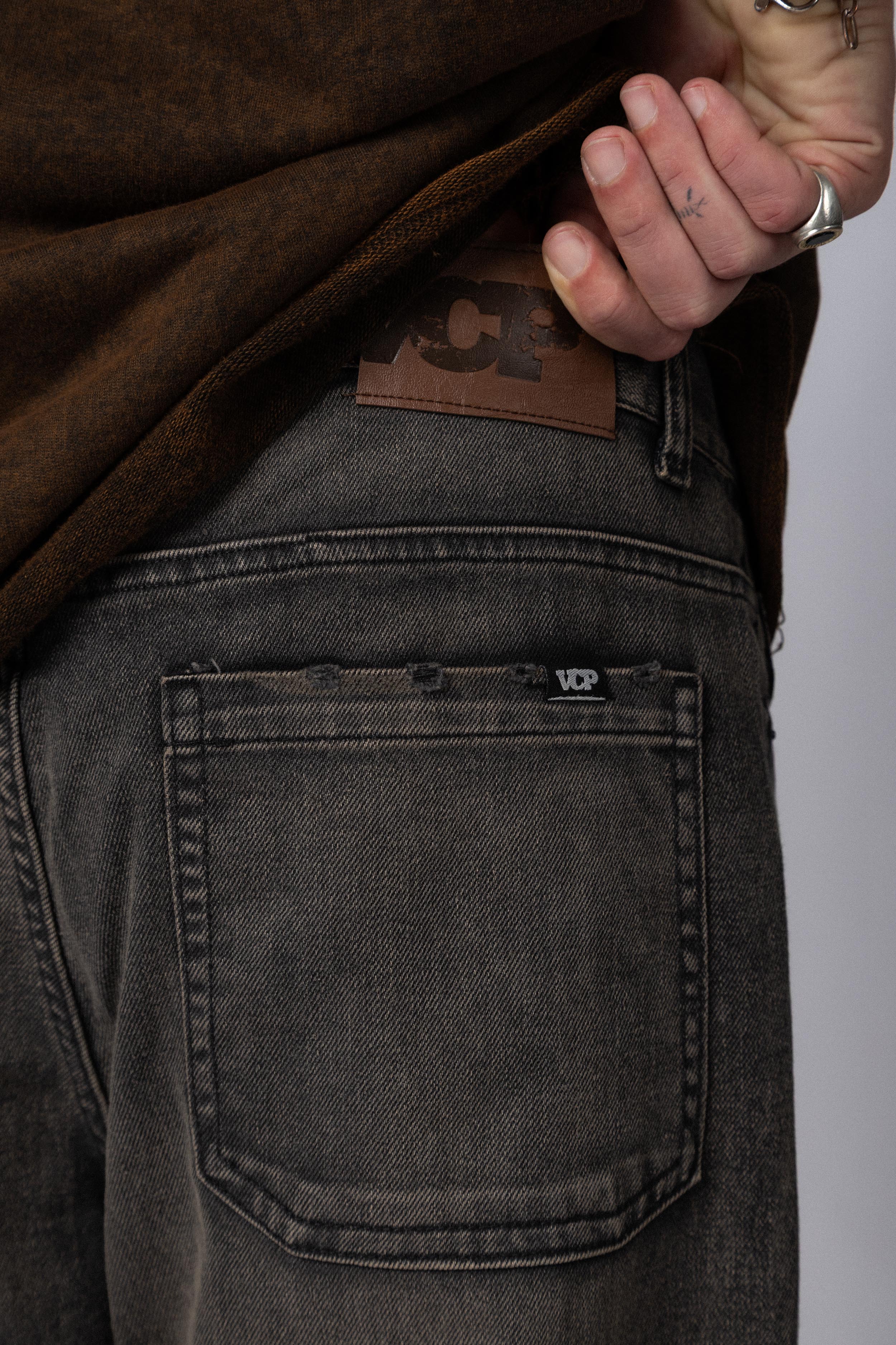 Jean Fury Oxid Black