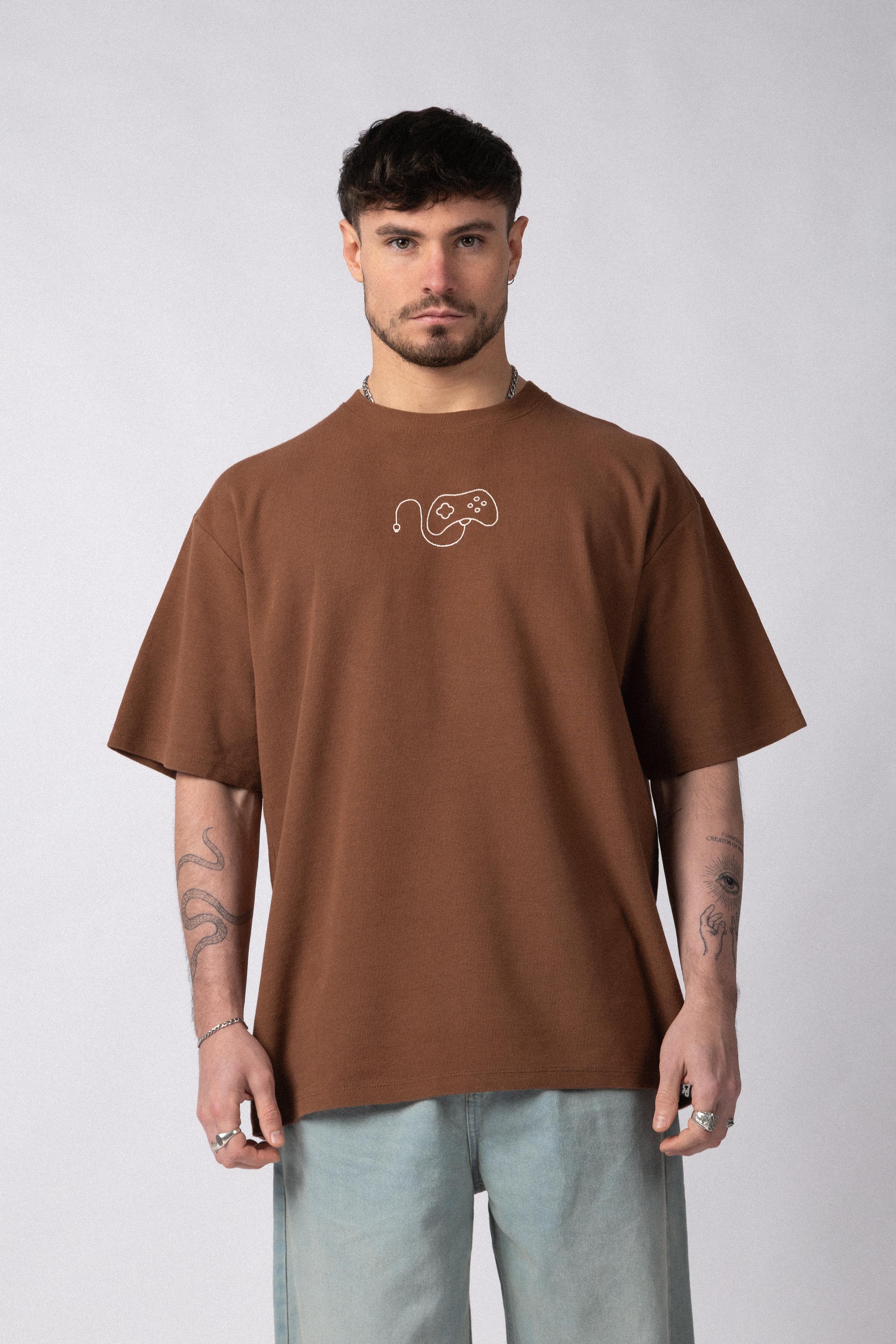 Remera Over Hana Play Choco