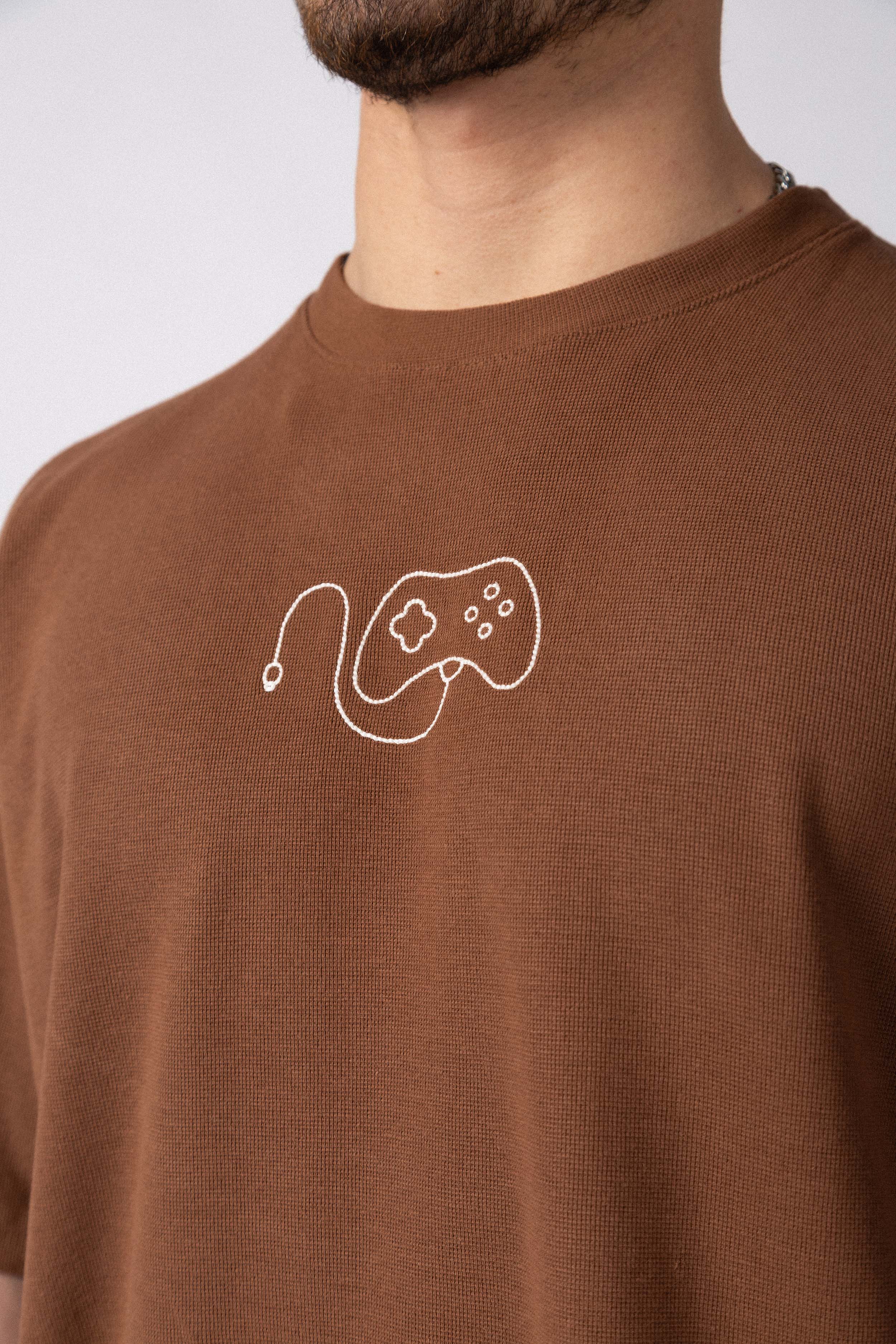 Remera Over Hana Play Choco