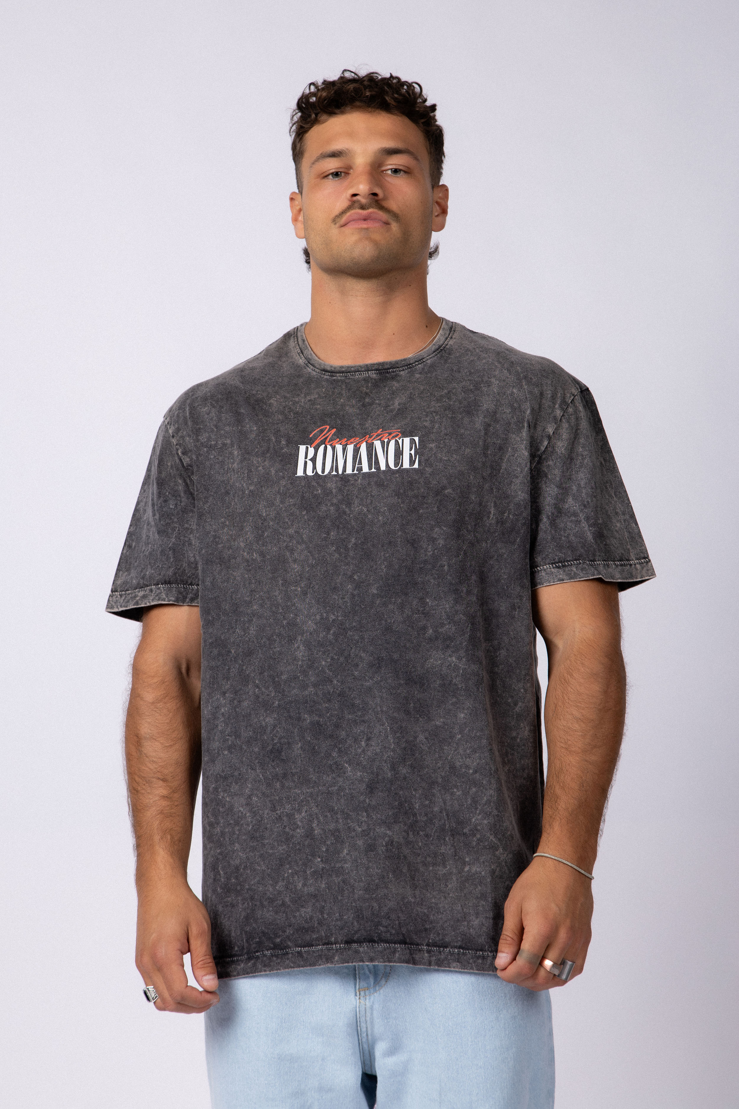 Remera Romance Washed Negra