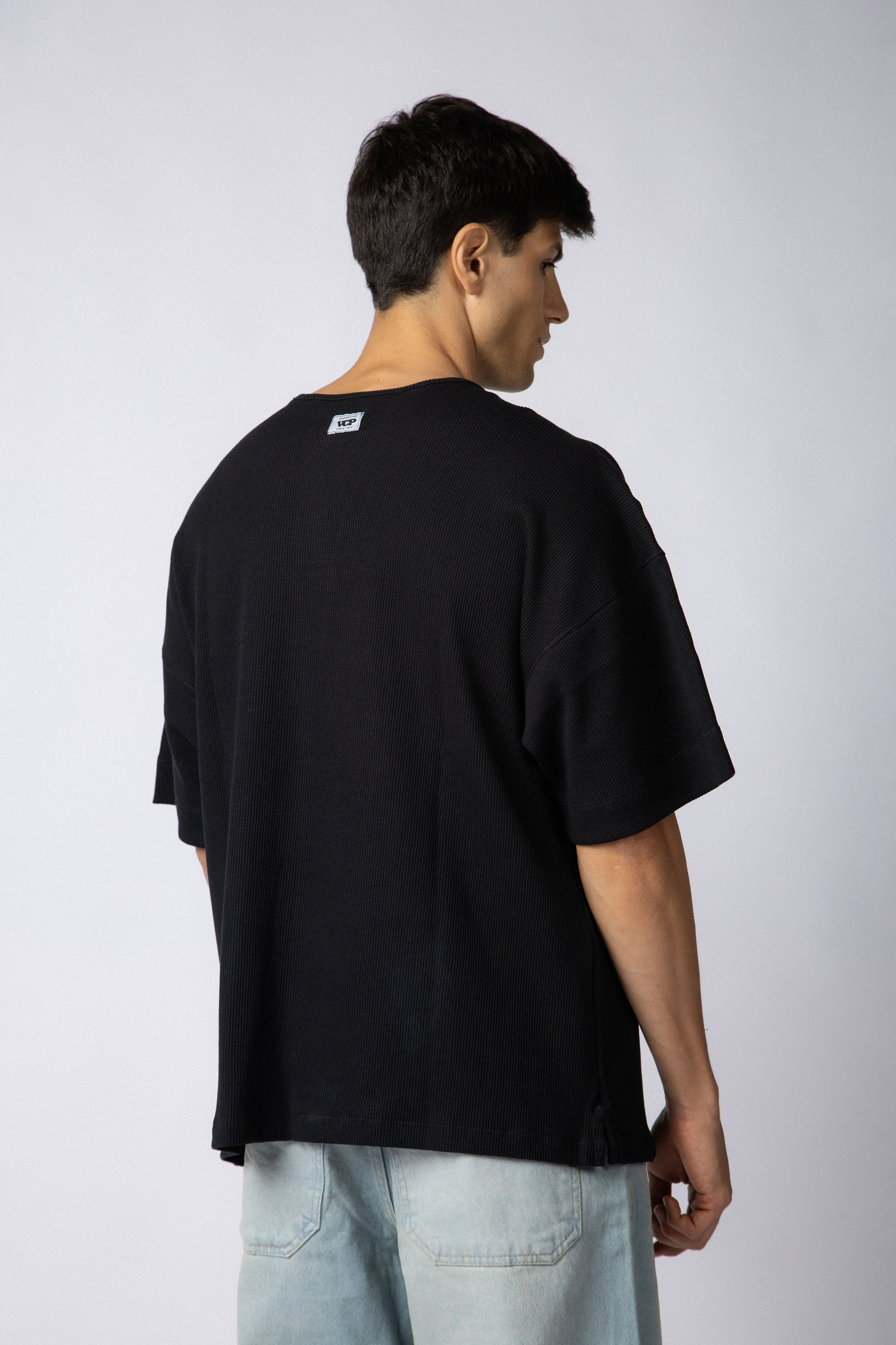 Remera Bismarck Negra