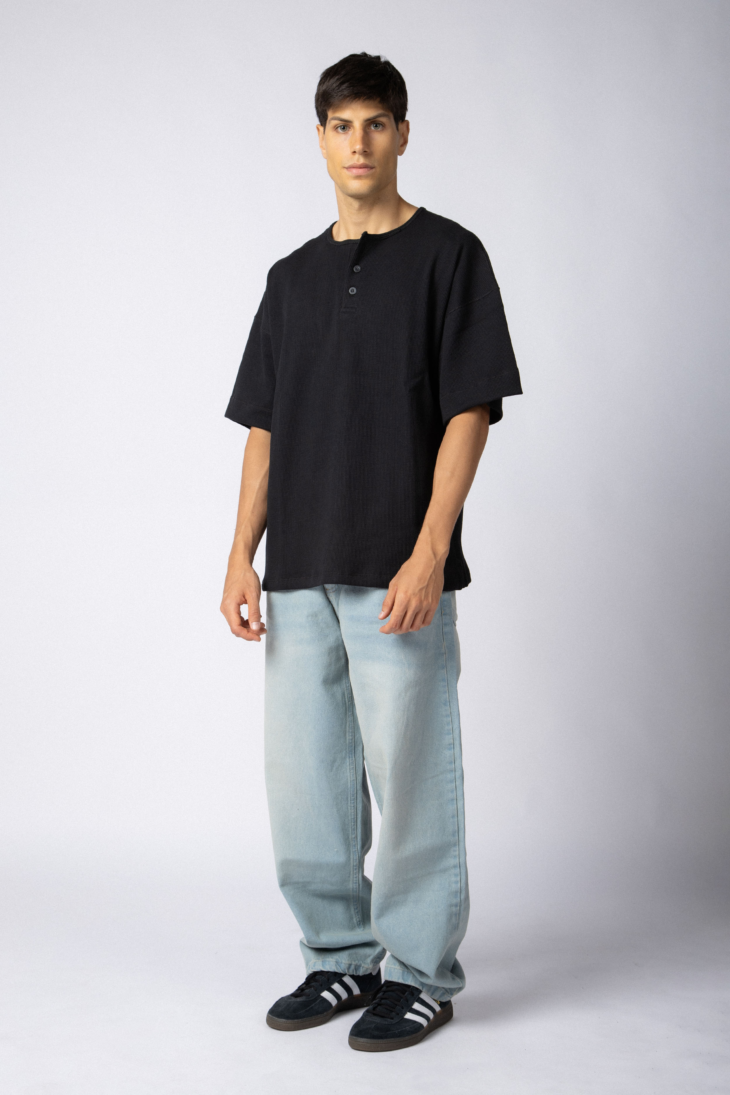 Remera Bismarck Negra