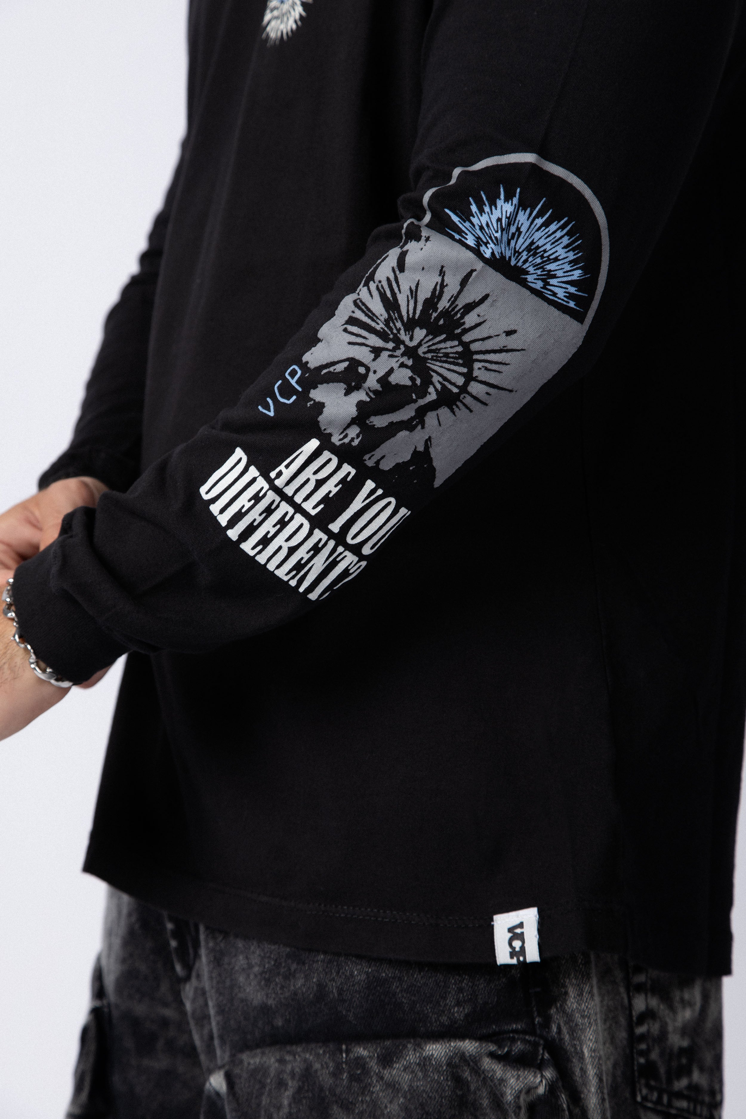 Remera Manga Larga Bright Negra