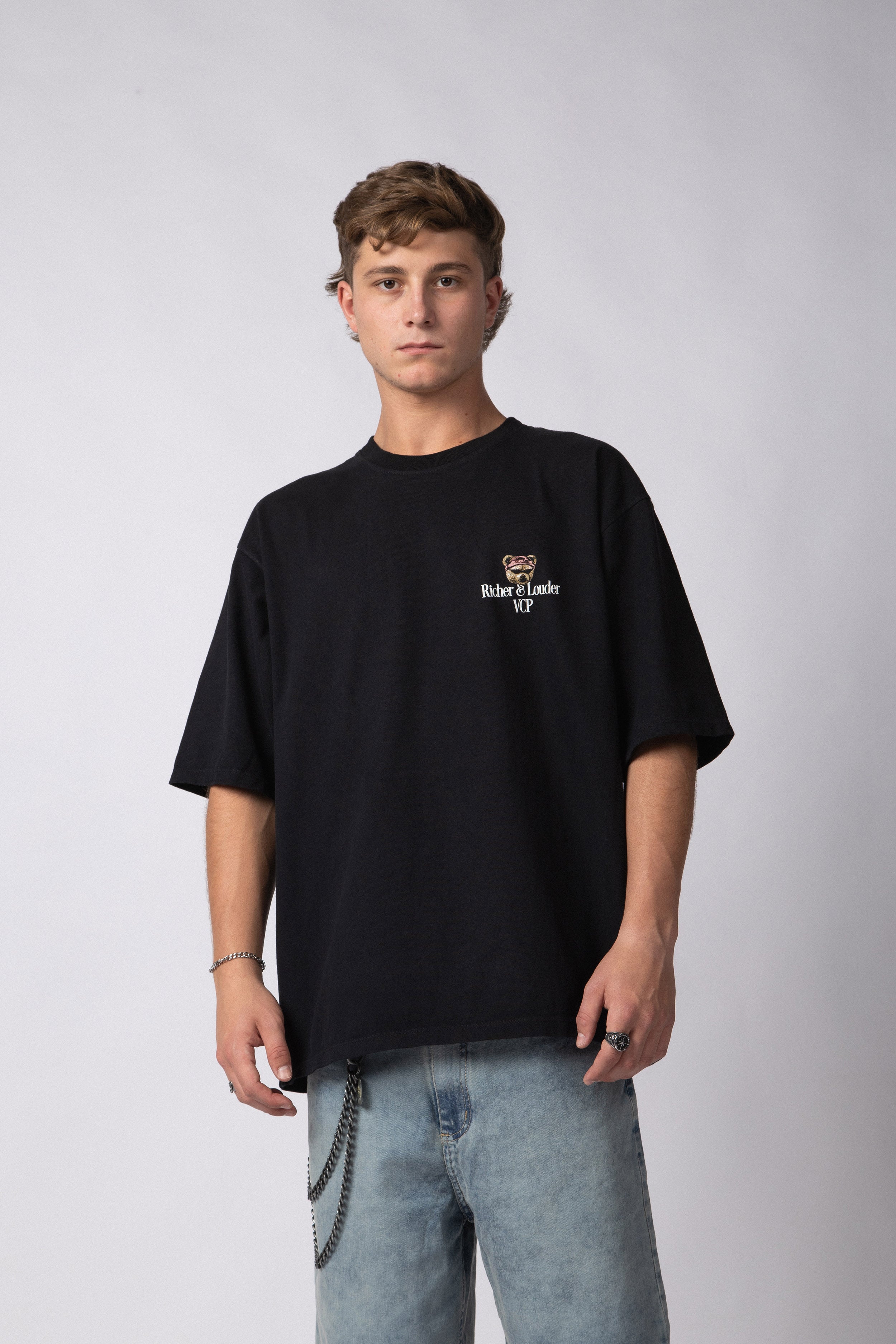 Remera Over Rhy Richer Negra