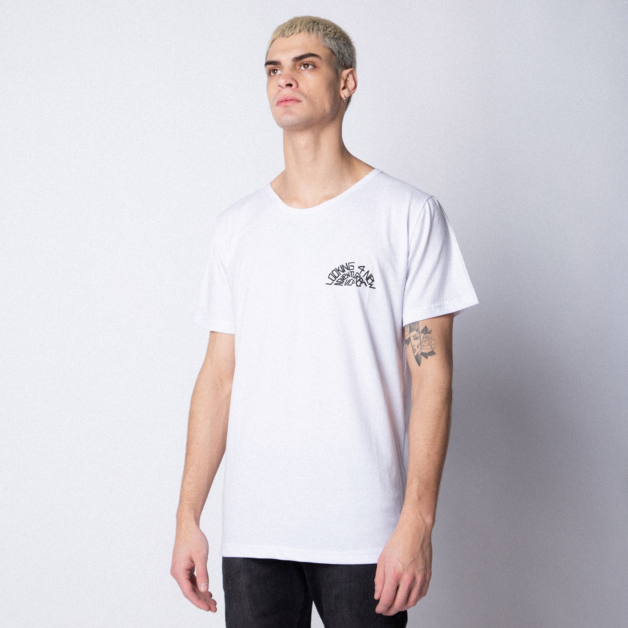 Remera Roads Blanca