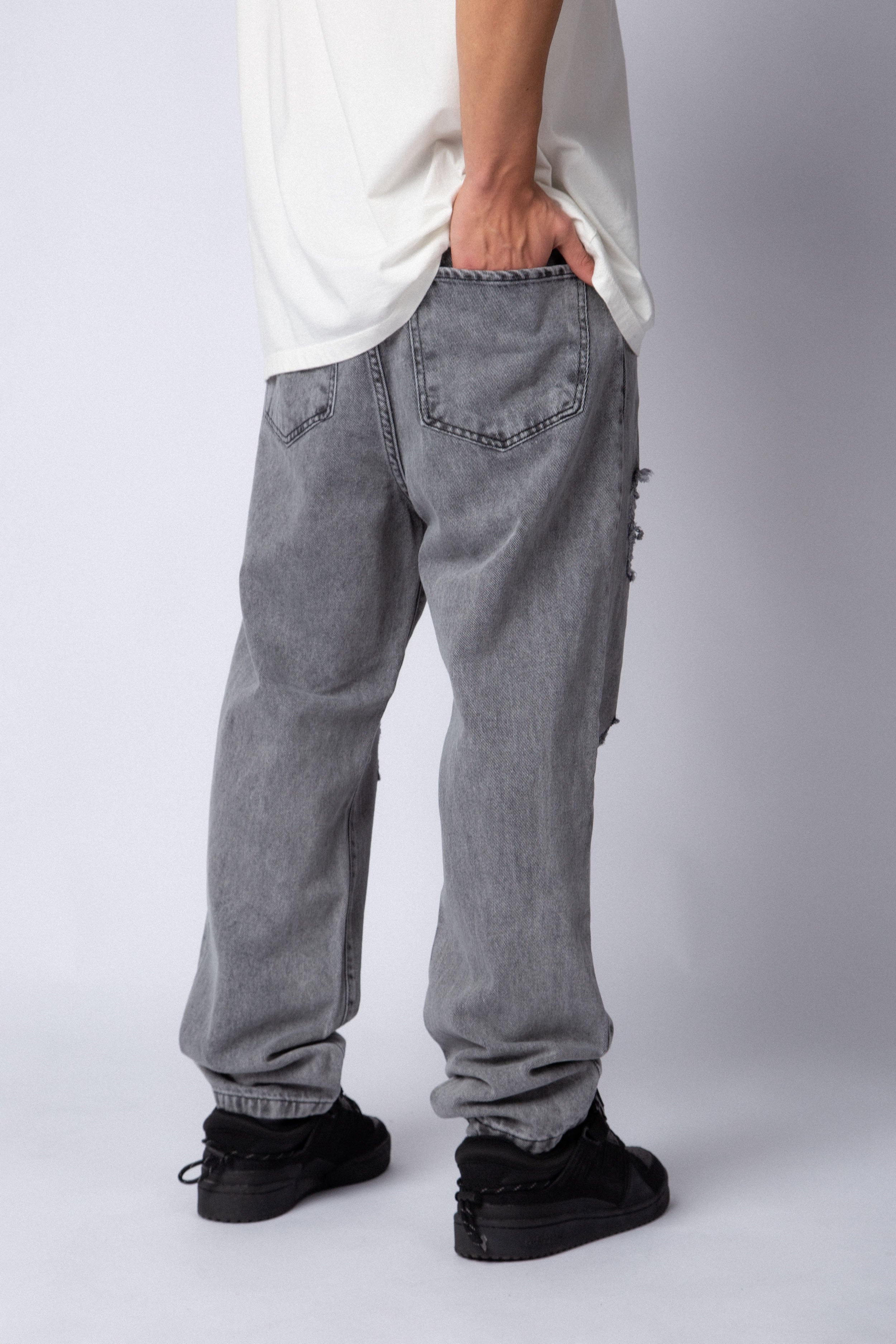 Jean Mom Shelby Smoked Stone