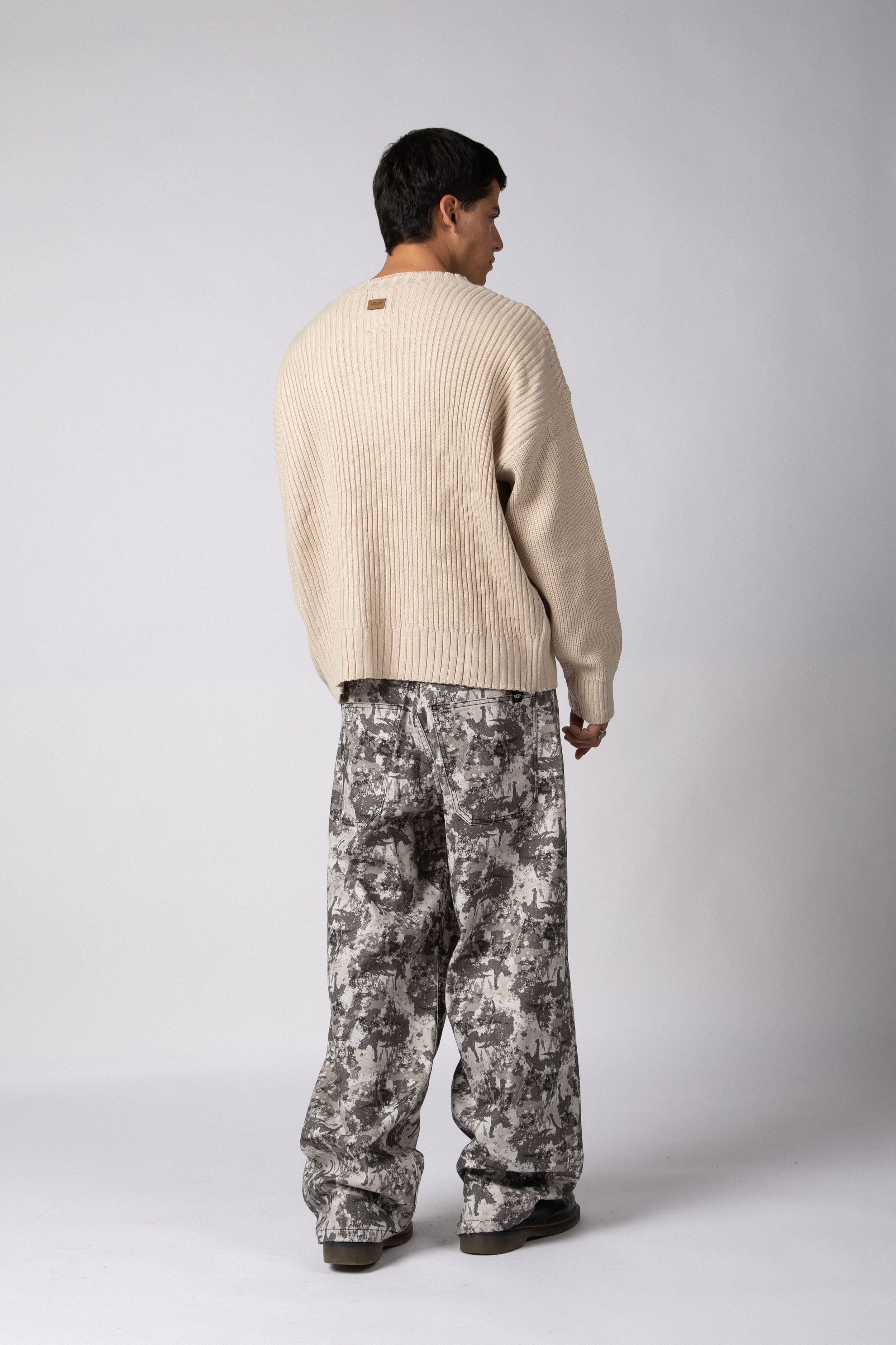 Sweater Identity Arena