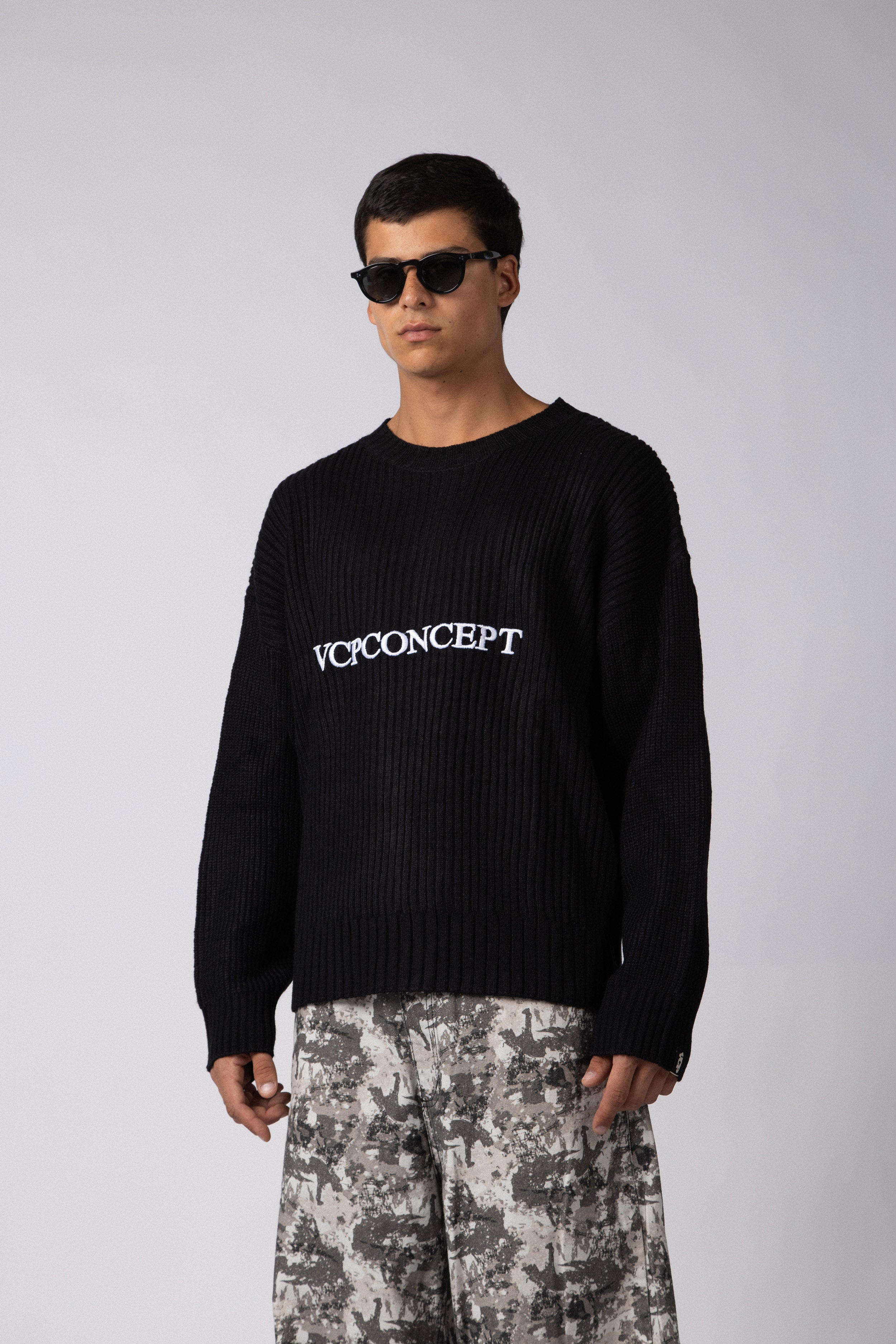Sweater Identity Negro
