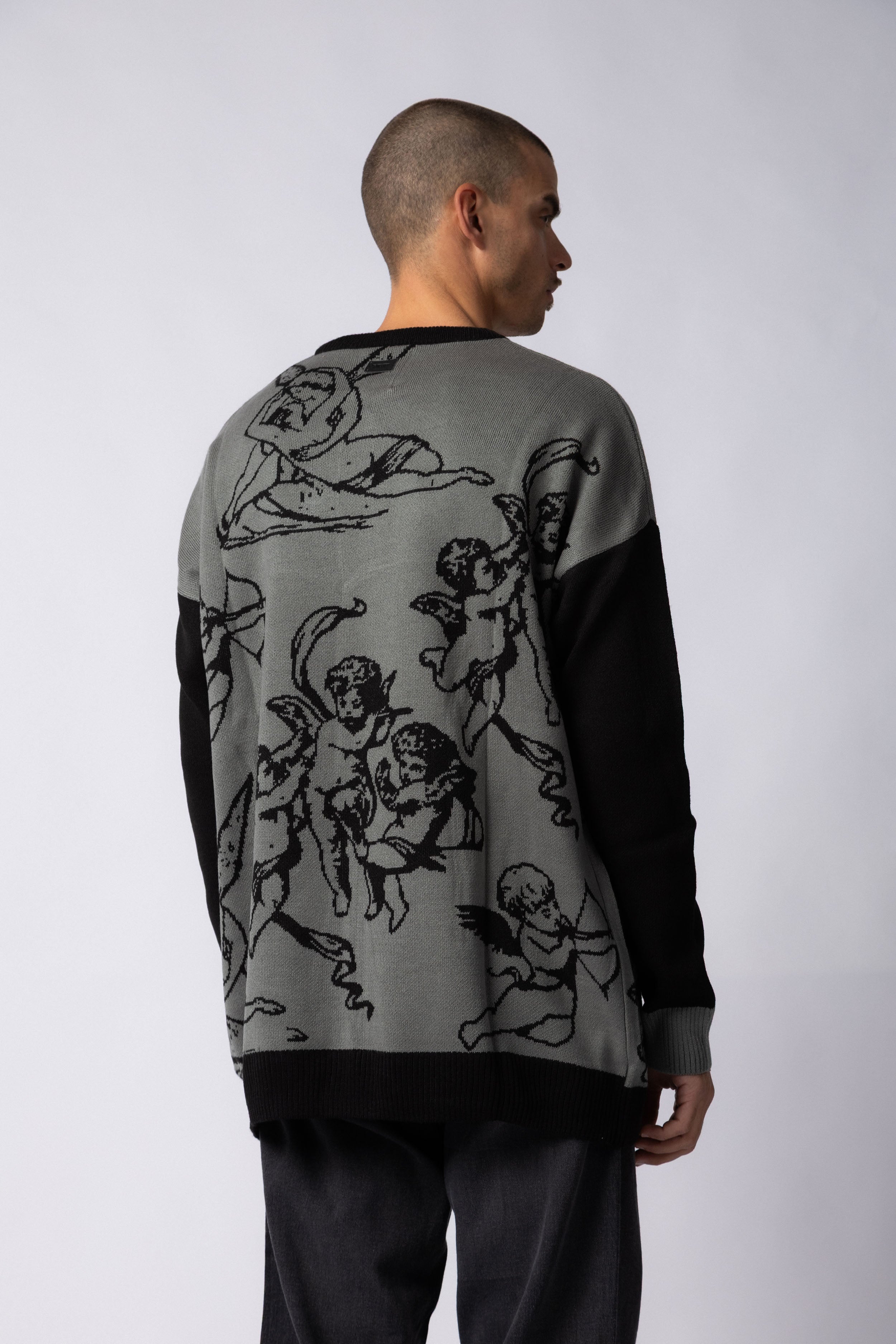 Sweater Over Olimpo
