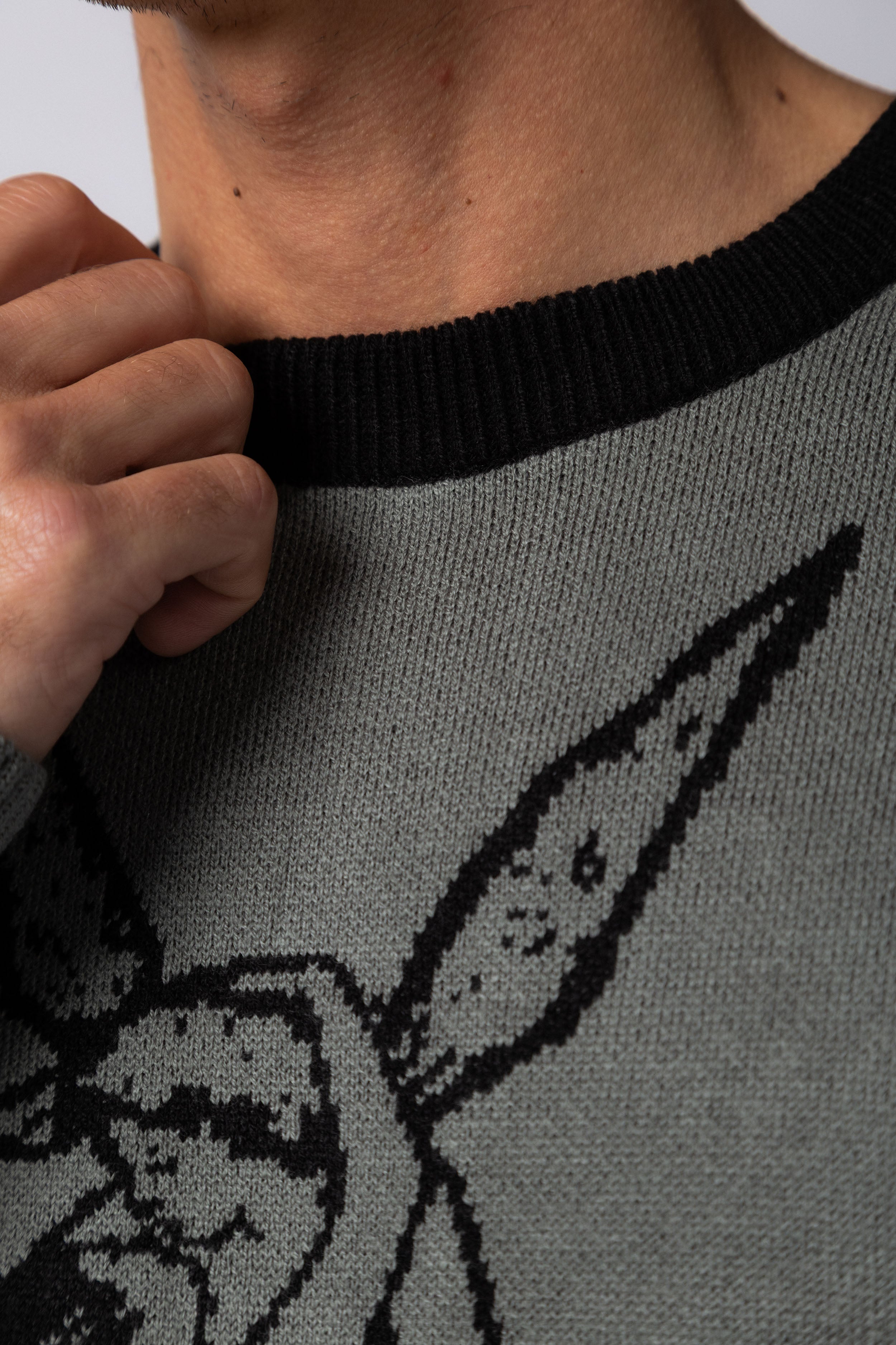 Sweater Over Olimpo