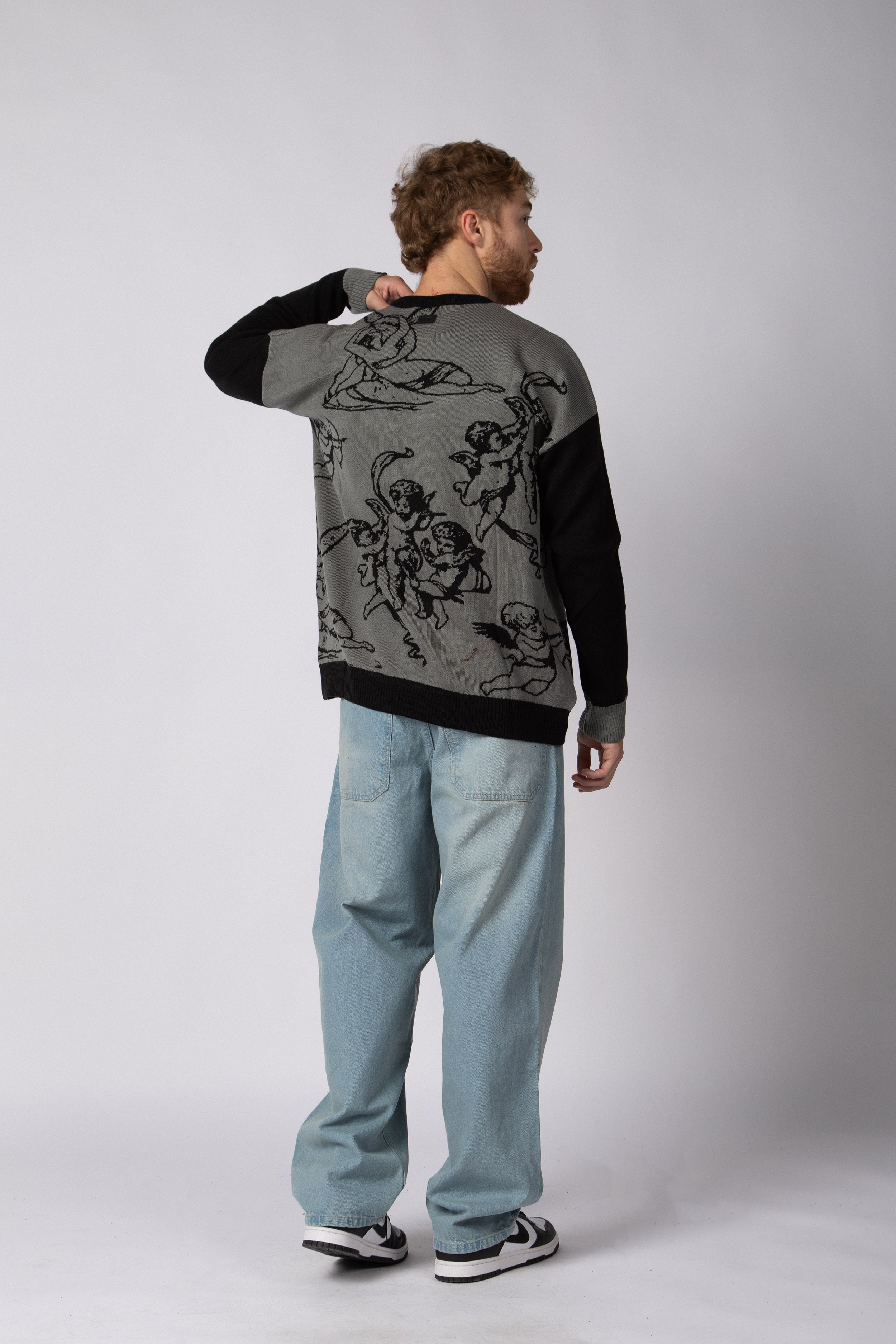 Sweater Over Olimpo