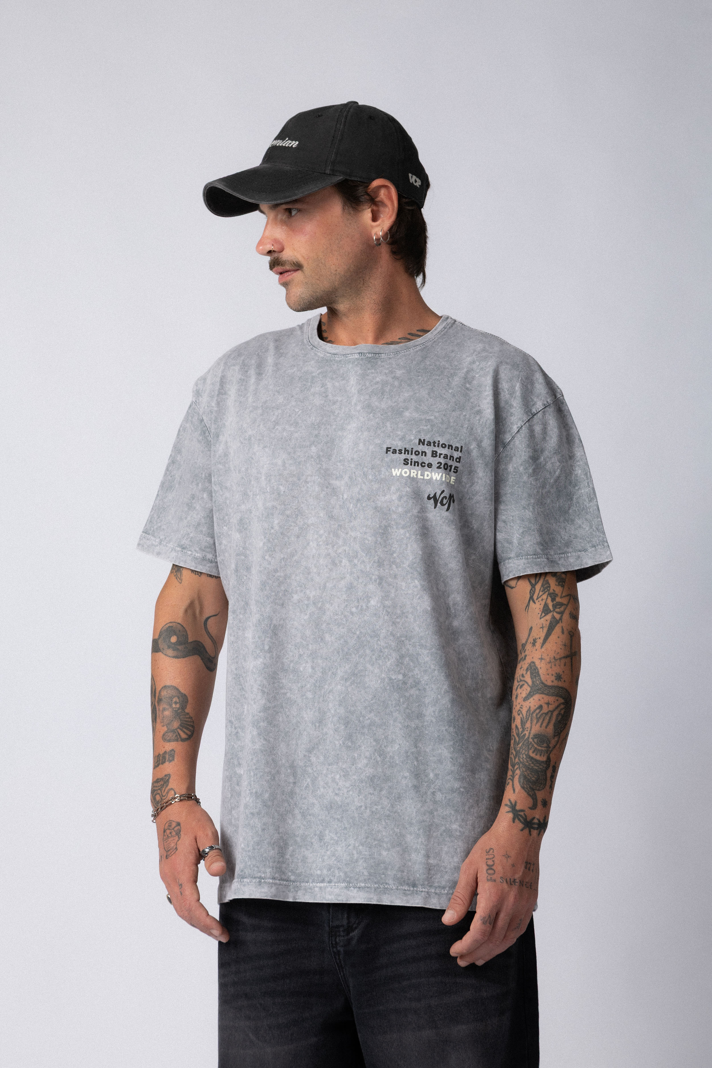 Remera DB Shatter Gris