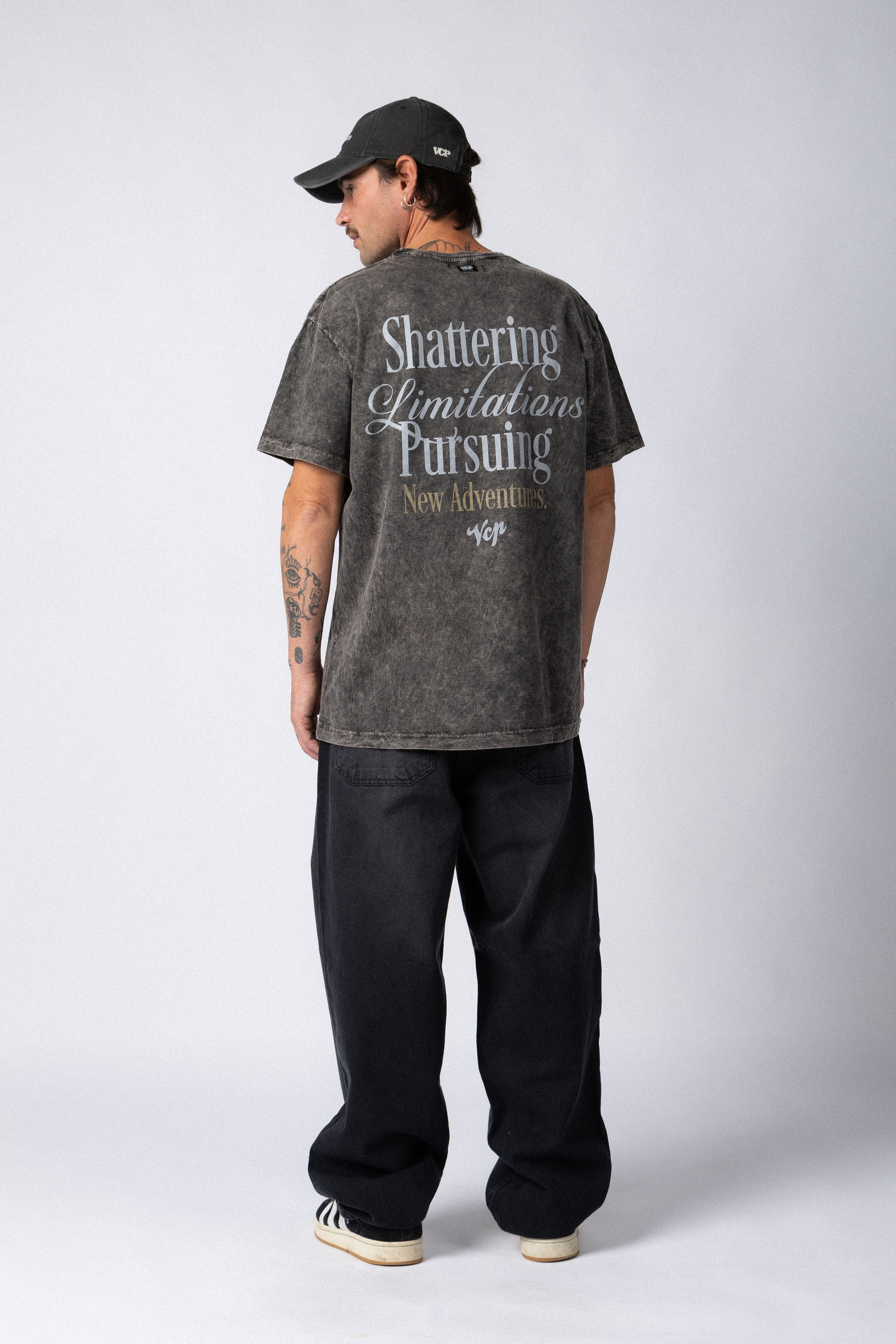 Remera DB Shatter Negra