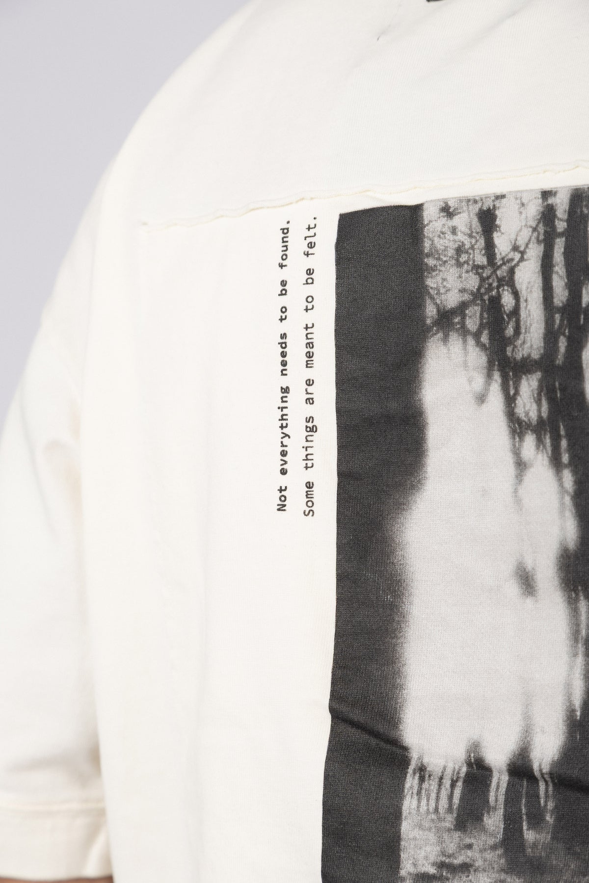 Remera HR Silence Crudo