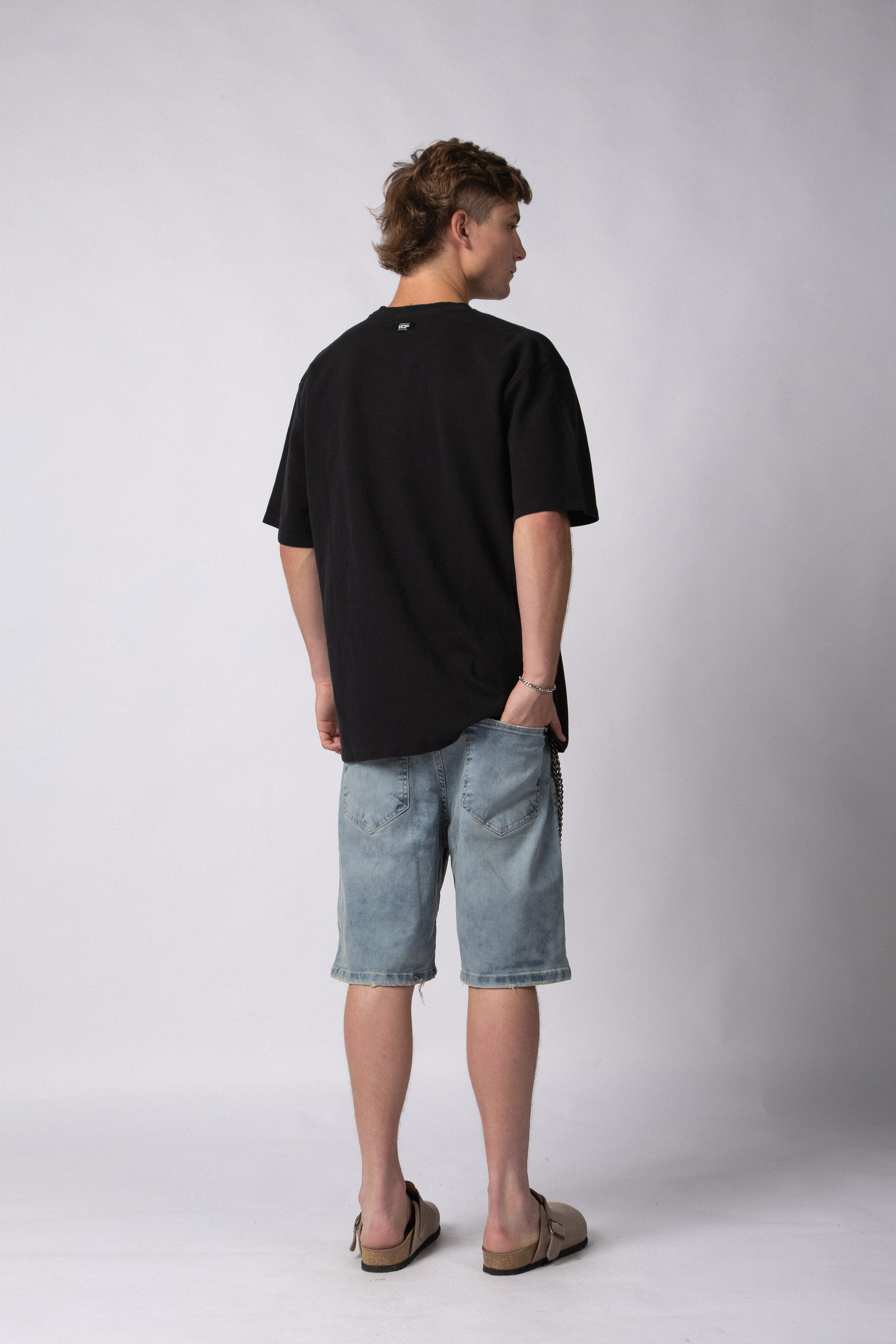 Remera Over Hana Simplify Negra