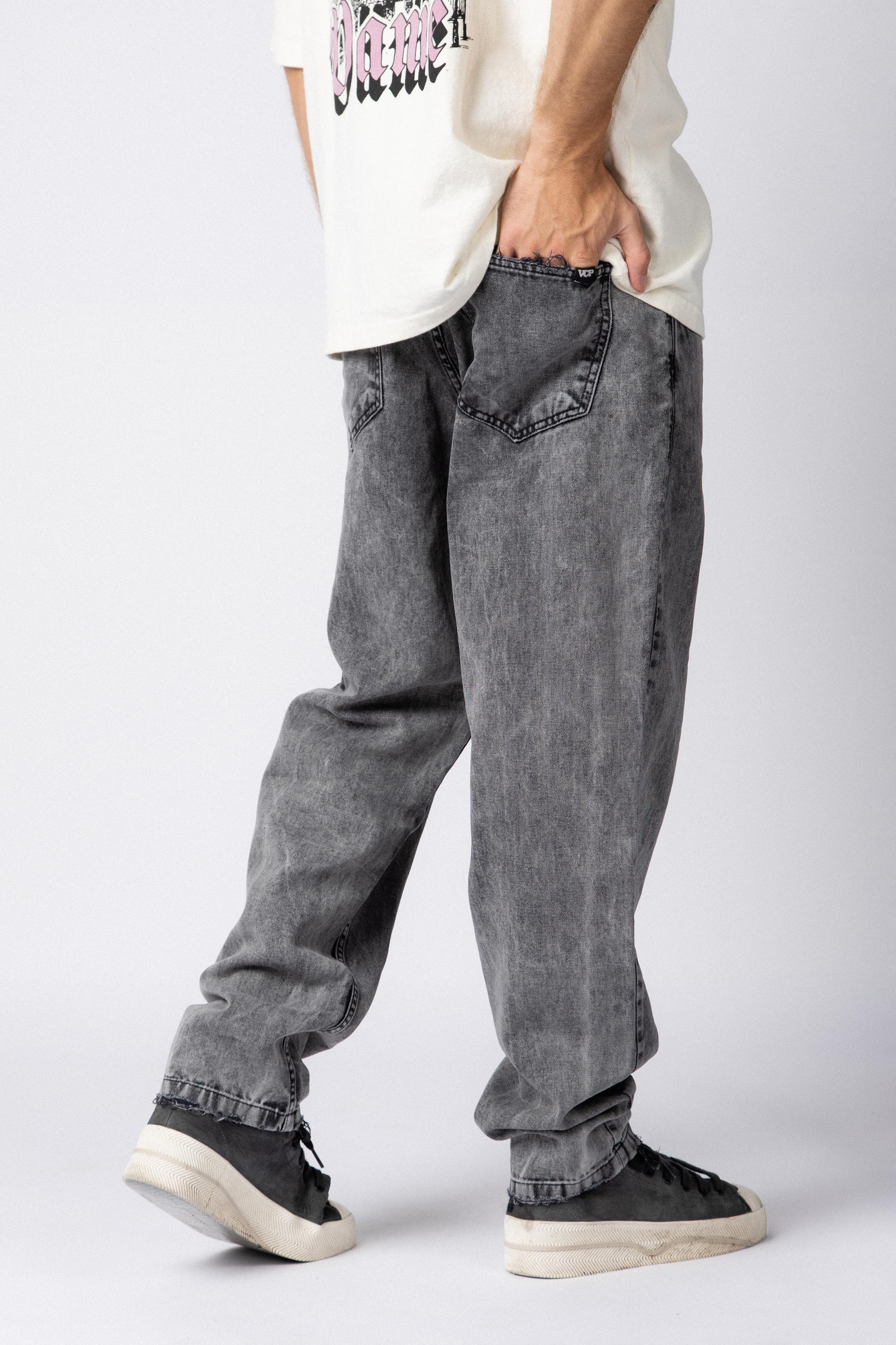 Jean Mom Beetle Smoked