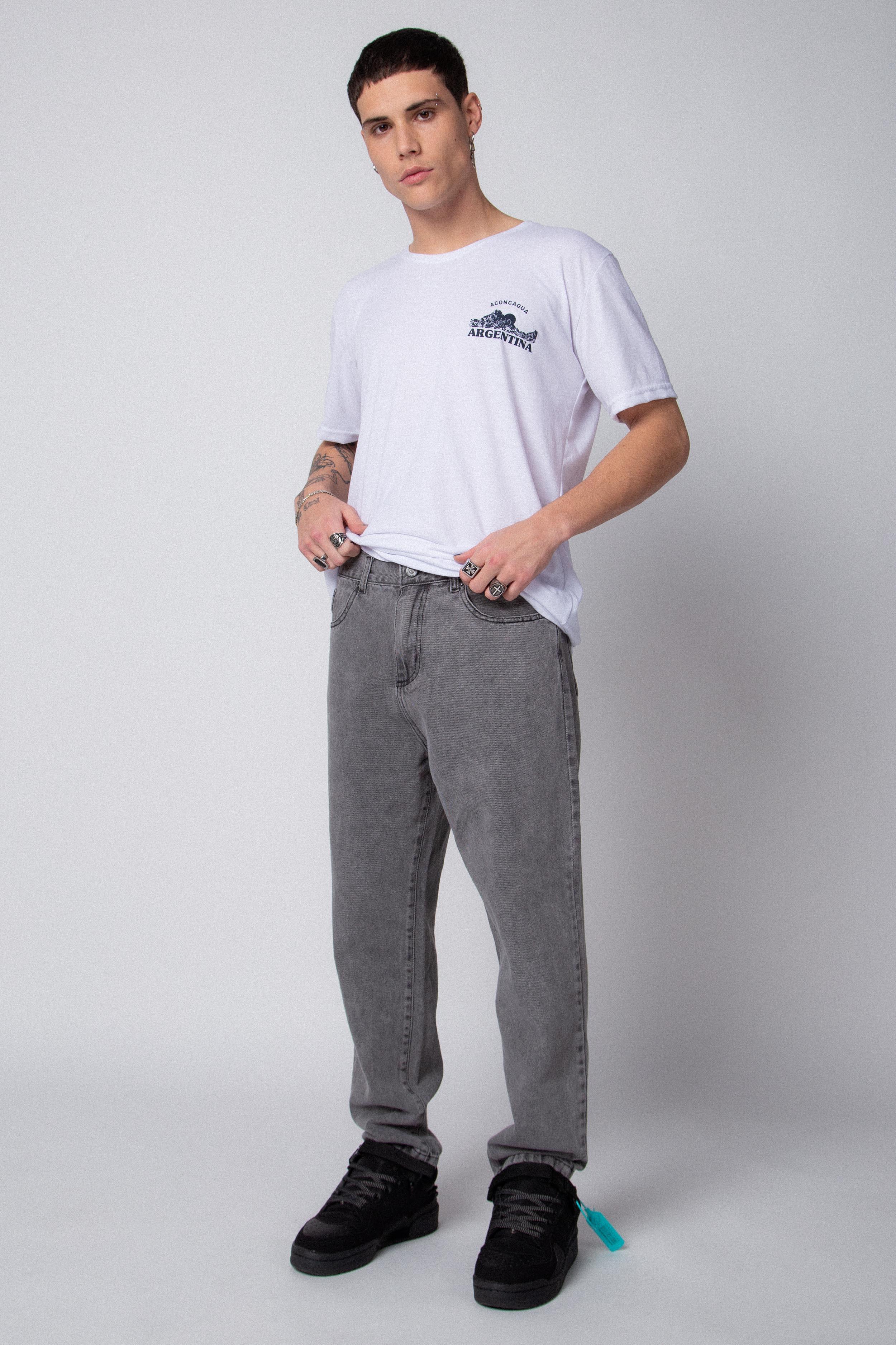 Jean Mom Shelby Smoked Gris