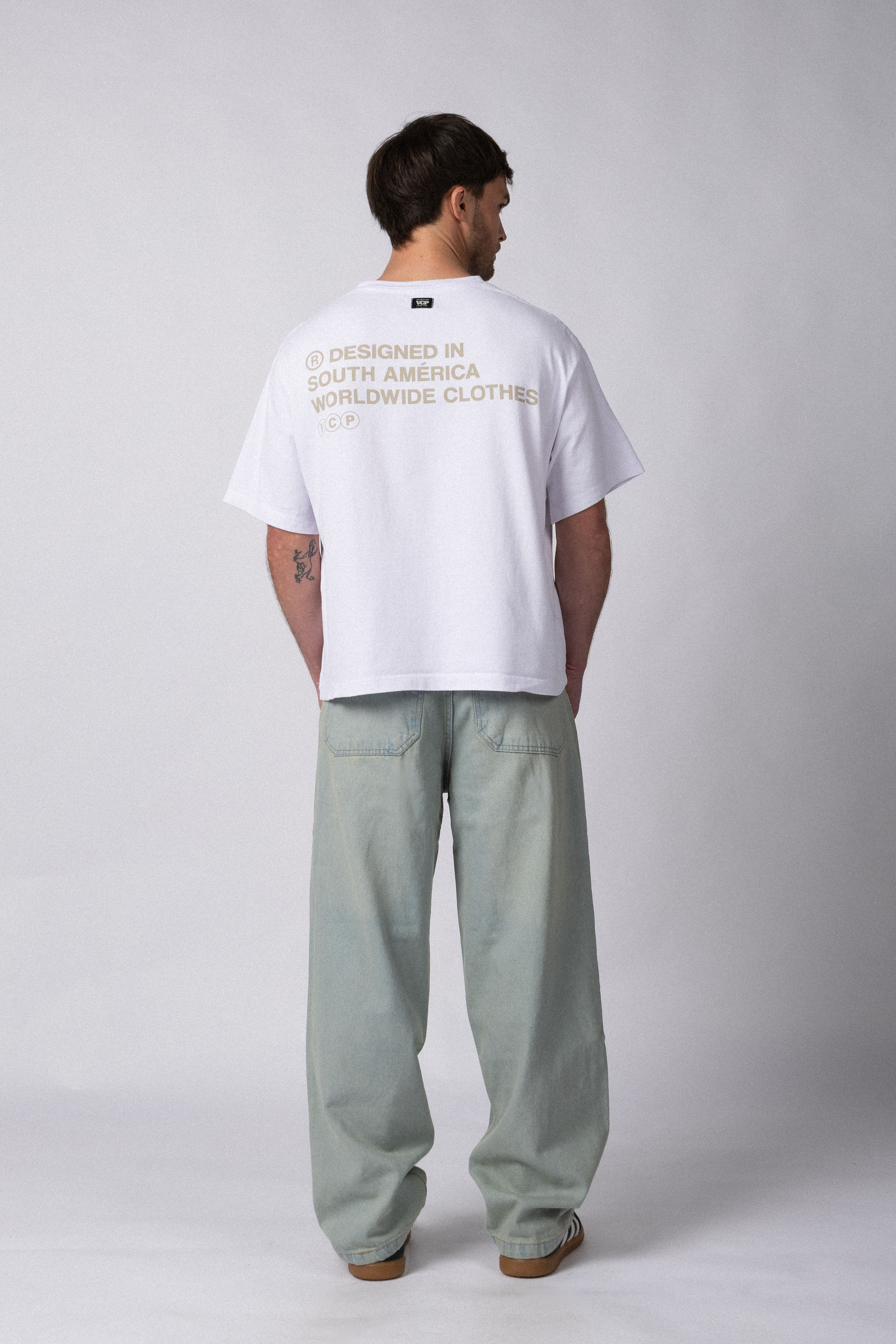 Remera Boxy South Blanca
