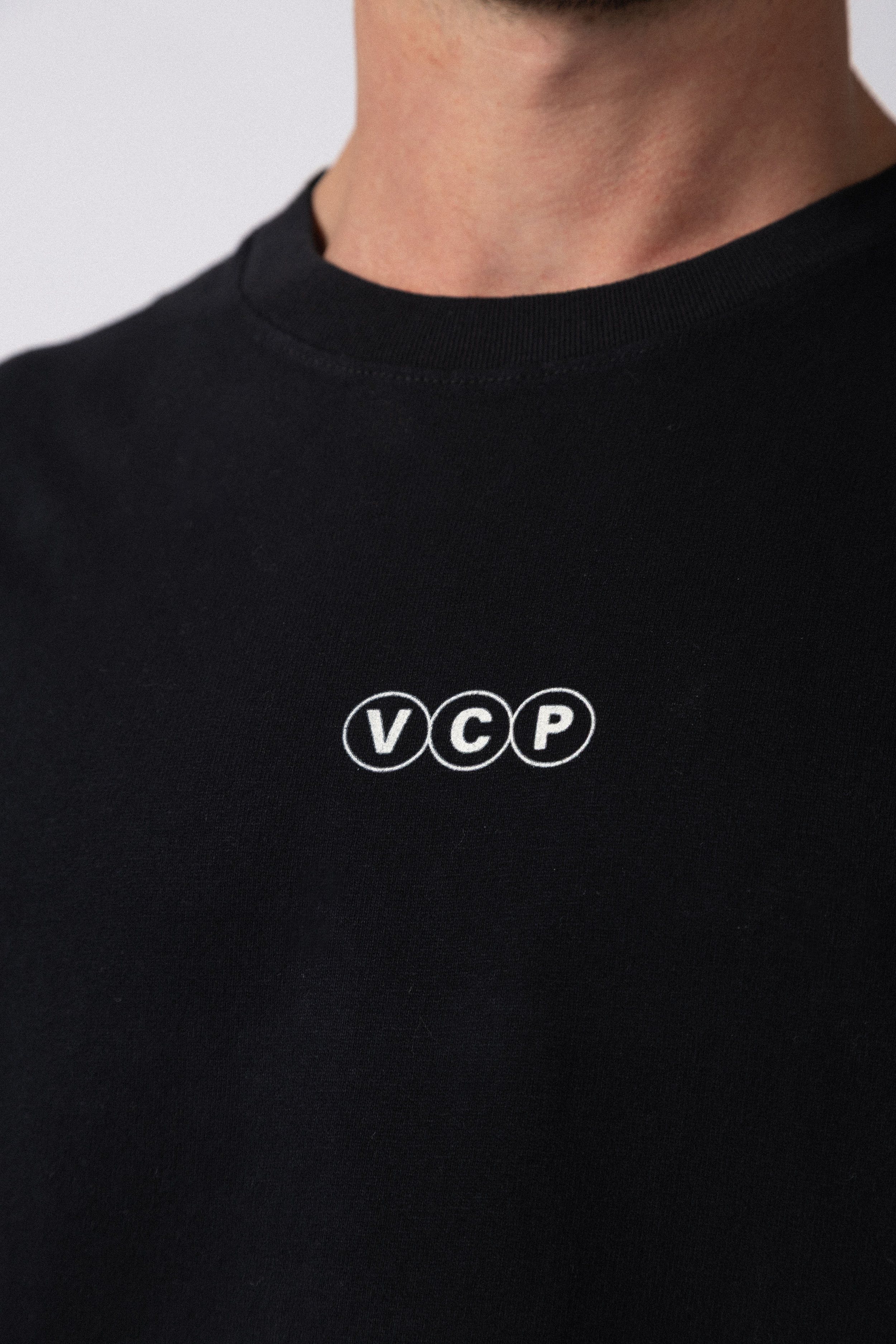 Remera Boxy South Negra