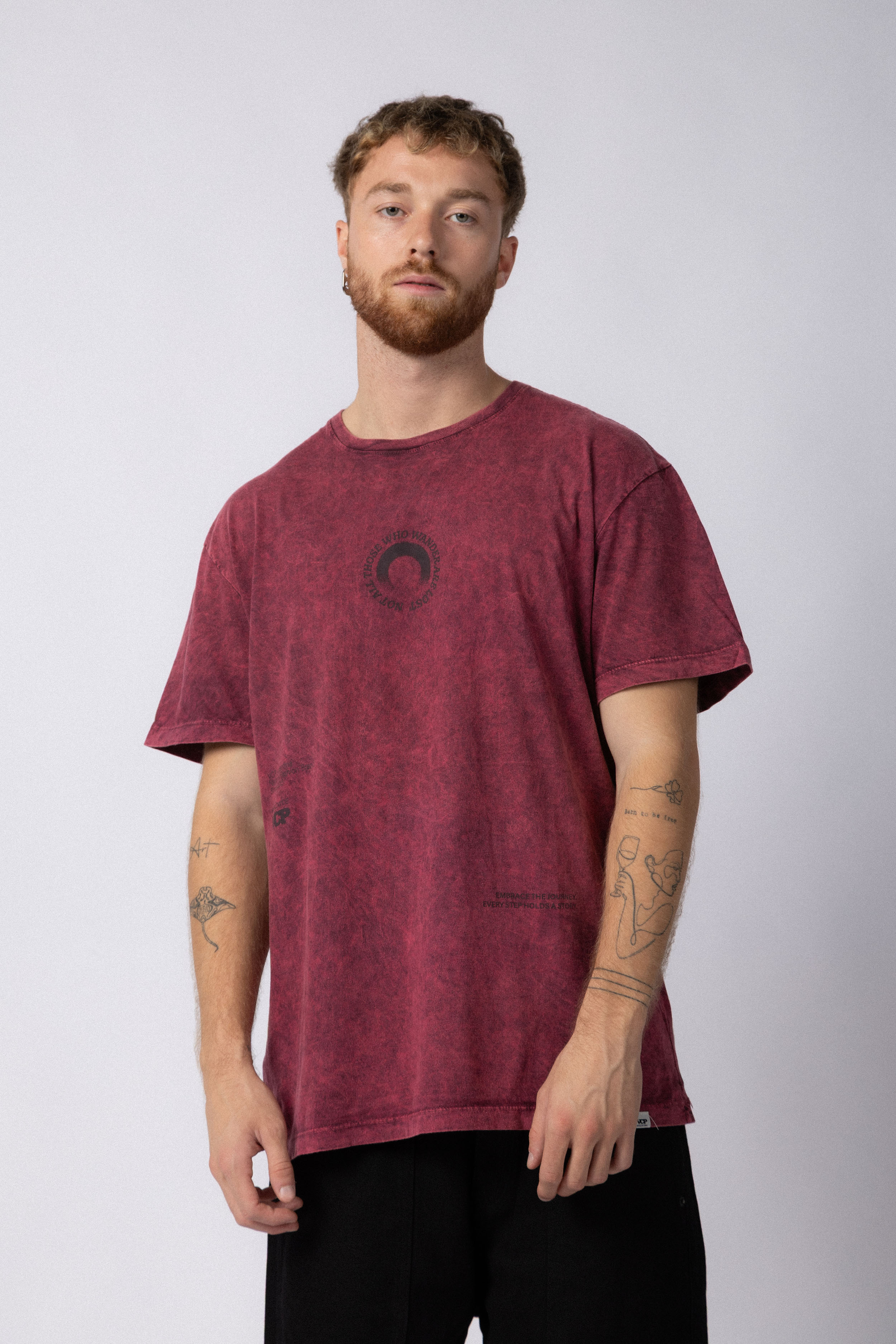 Remera DB Story Bordo