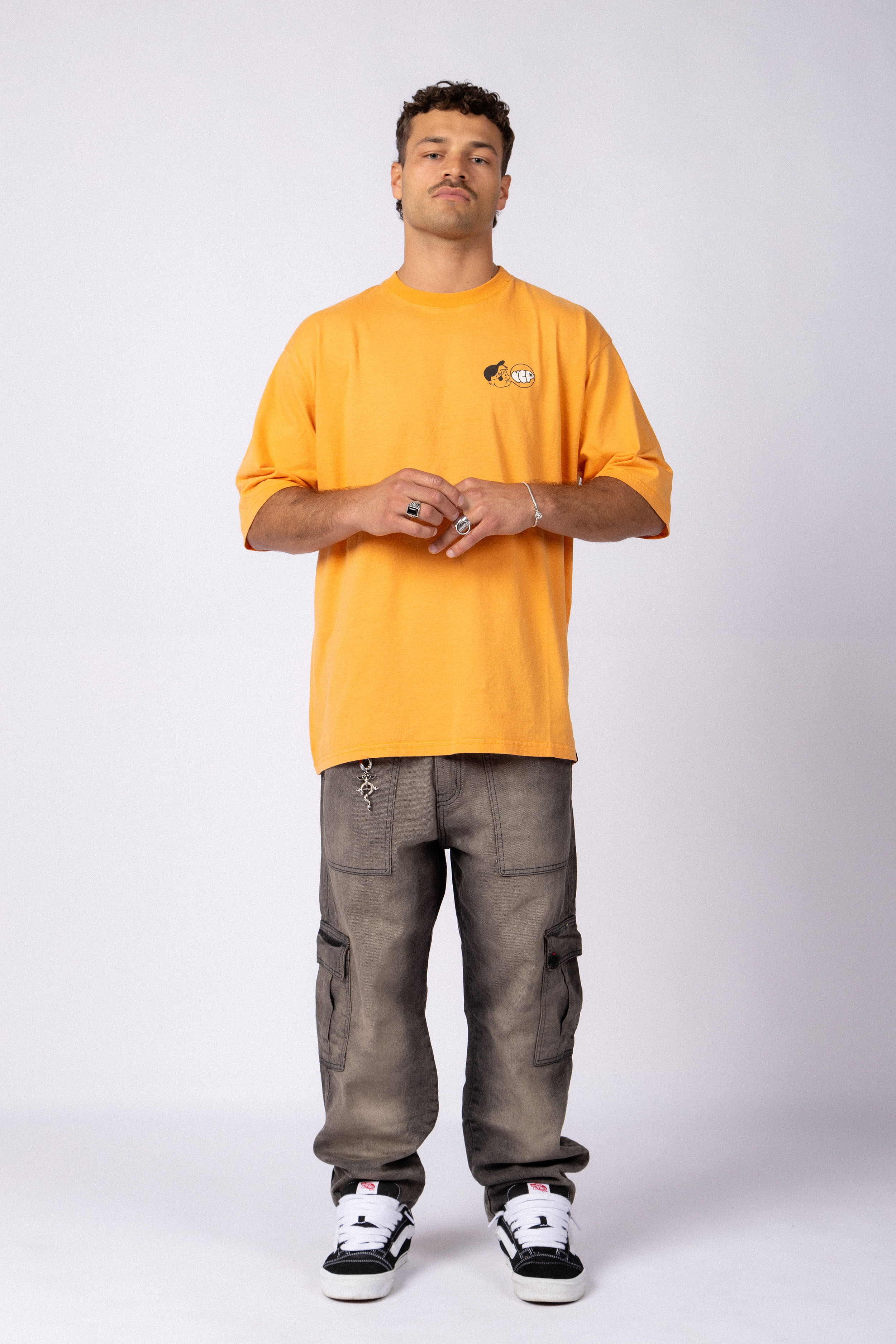 Remera Over Taz Sweet Naranja