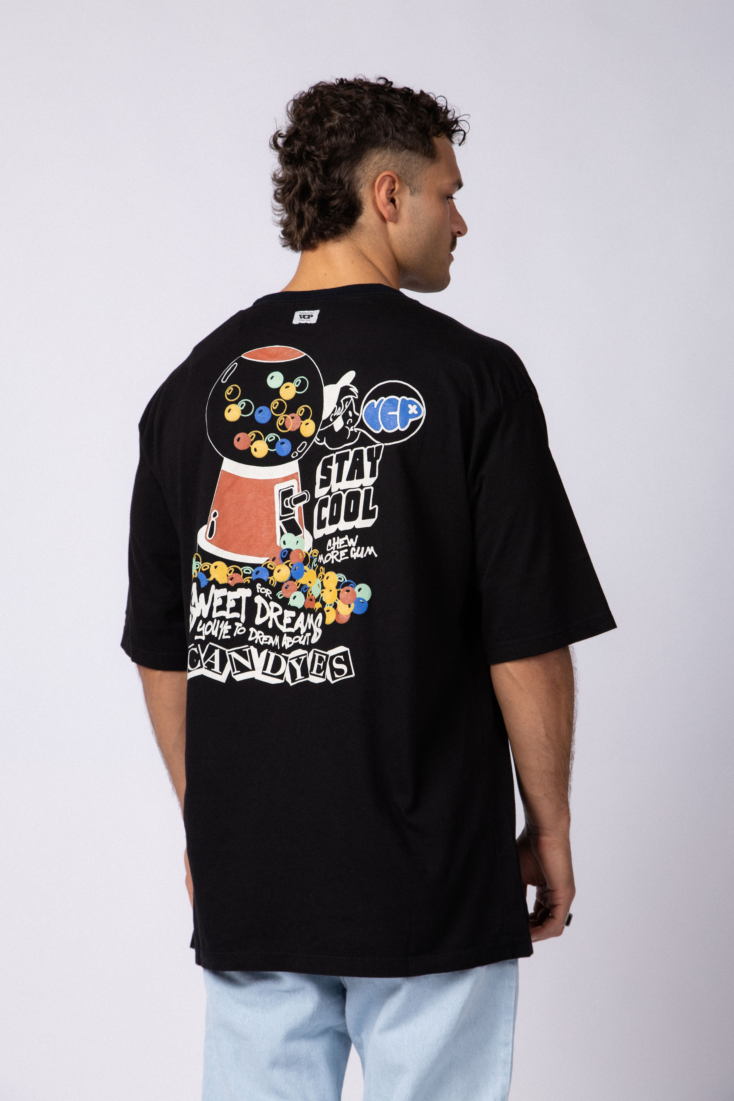 Remera Over Taz Sweet Negra