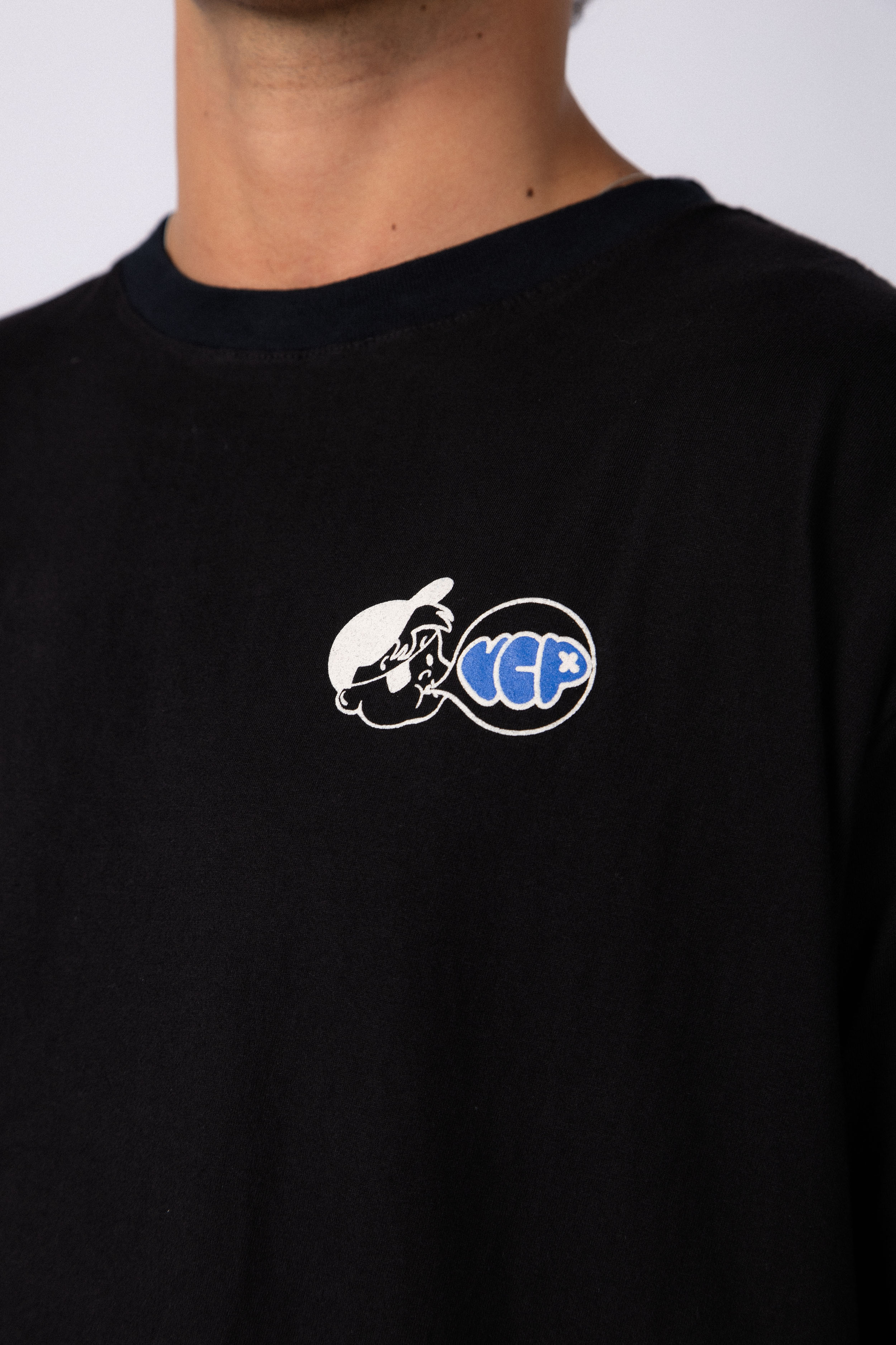 Remera Over Taz Sweet Negra