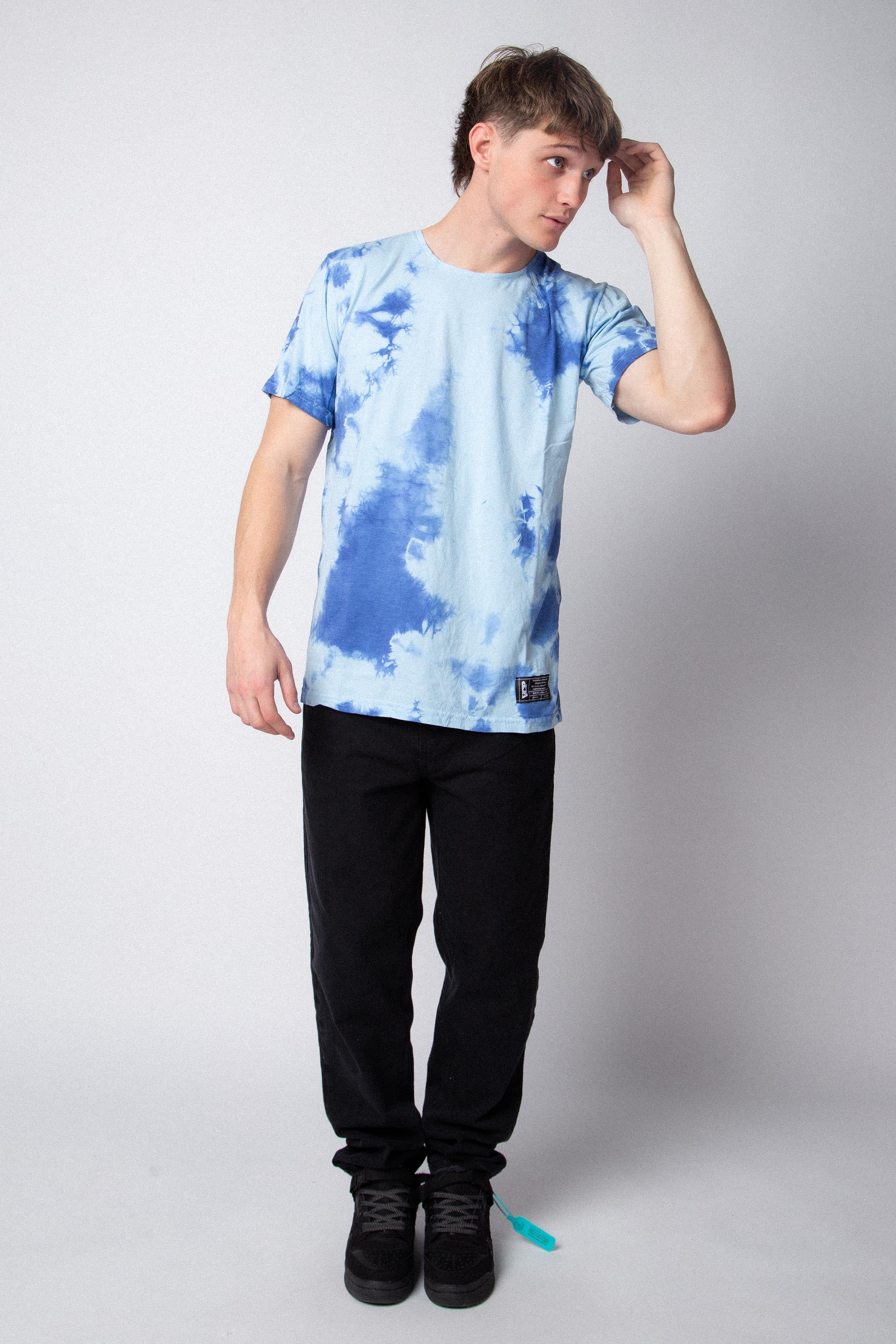 Remera Kim A Celeste