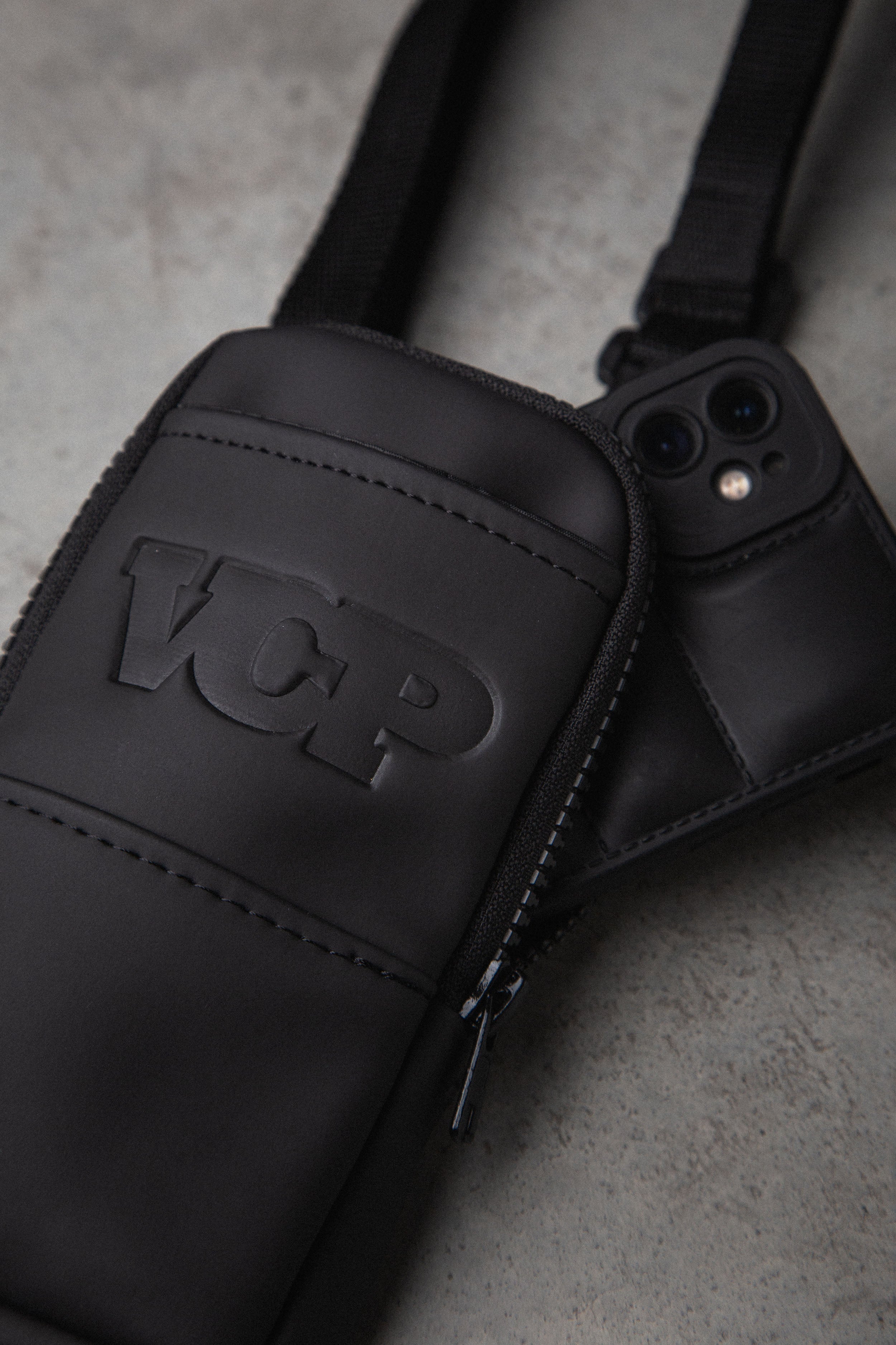 Porta Celular URL Goma Negro