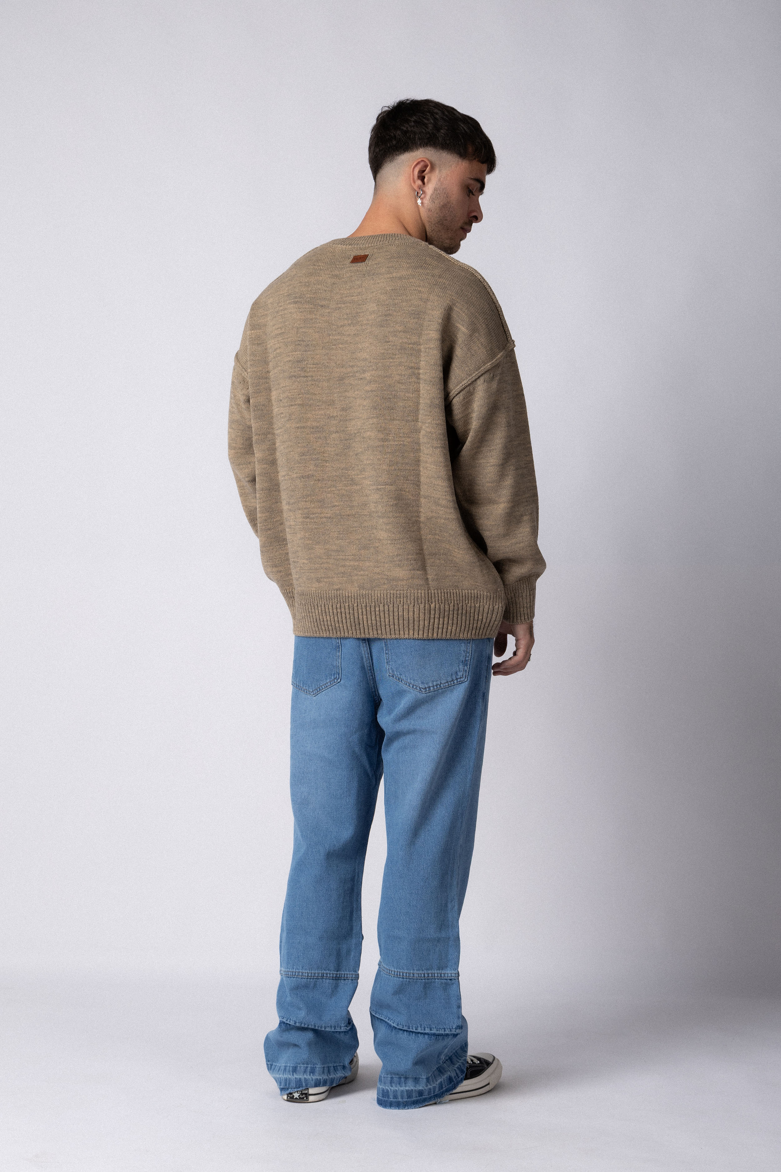 Sweater Over Zuri Vison