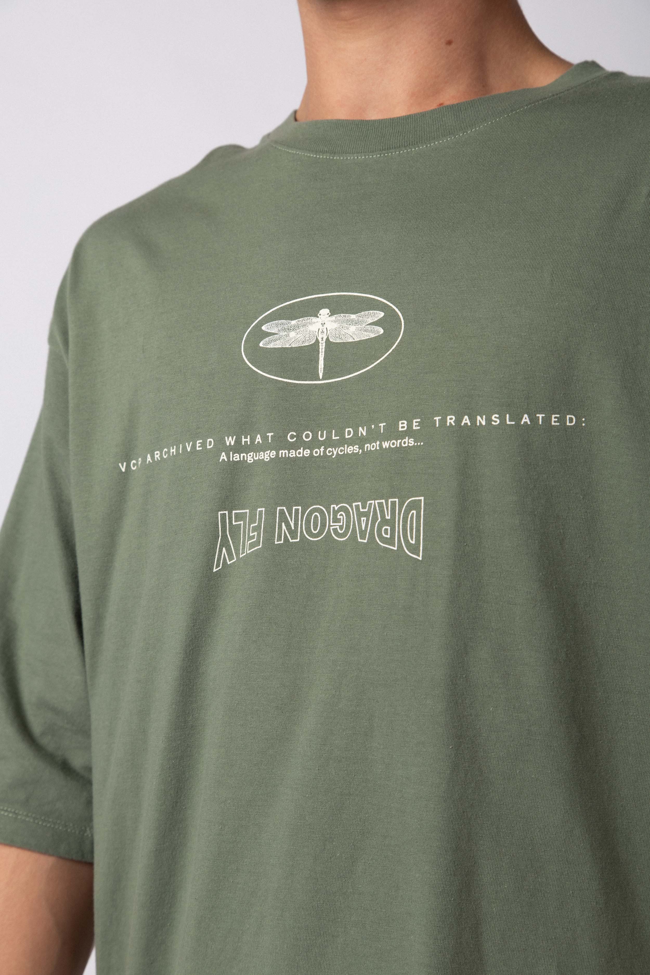 Remera Over Taz Wings Militar