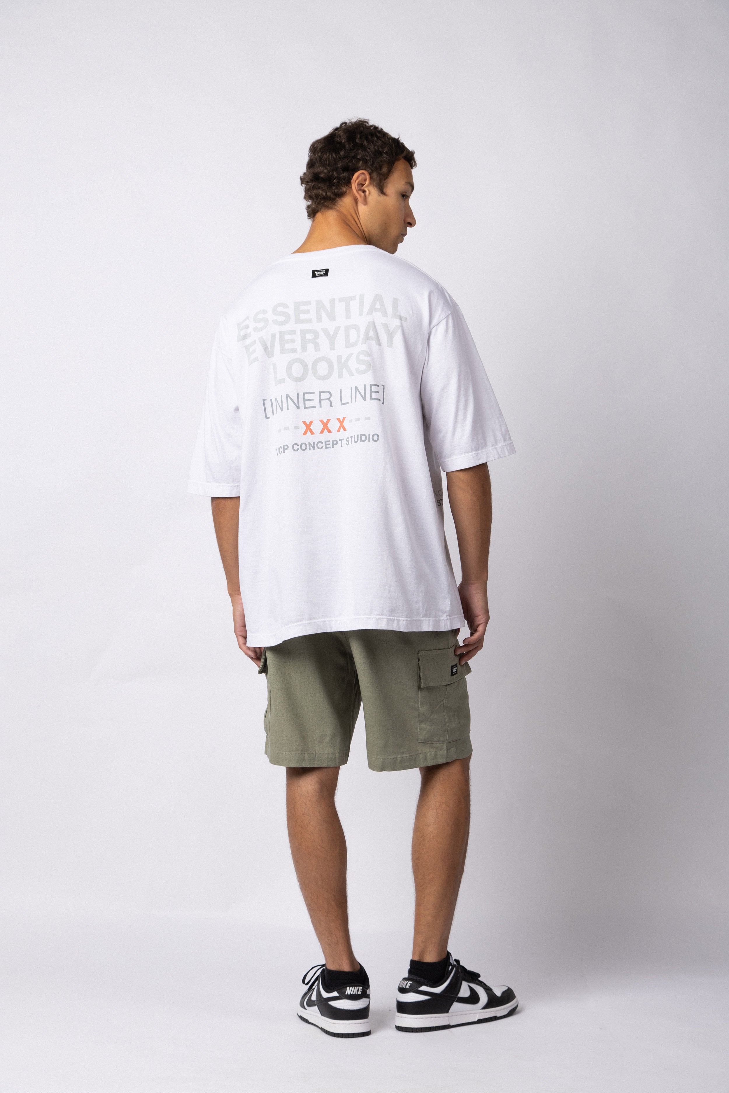 Remera Over Taz XXX Blanca