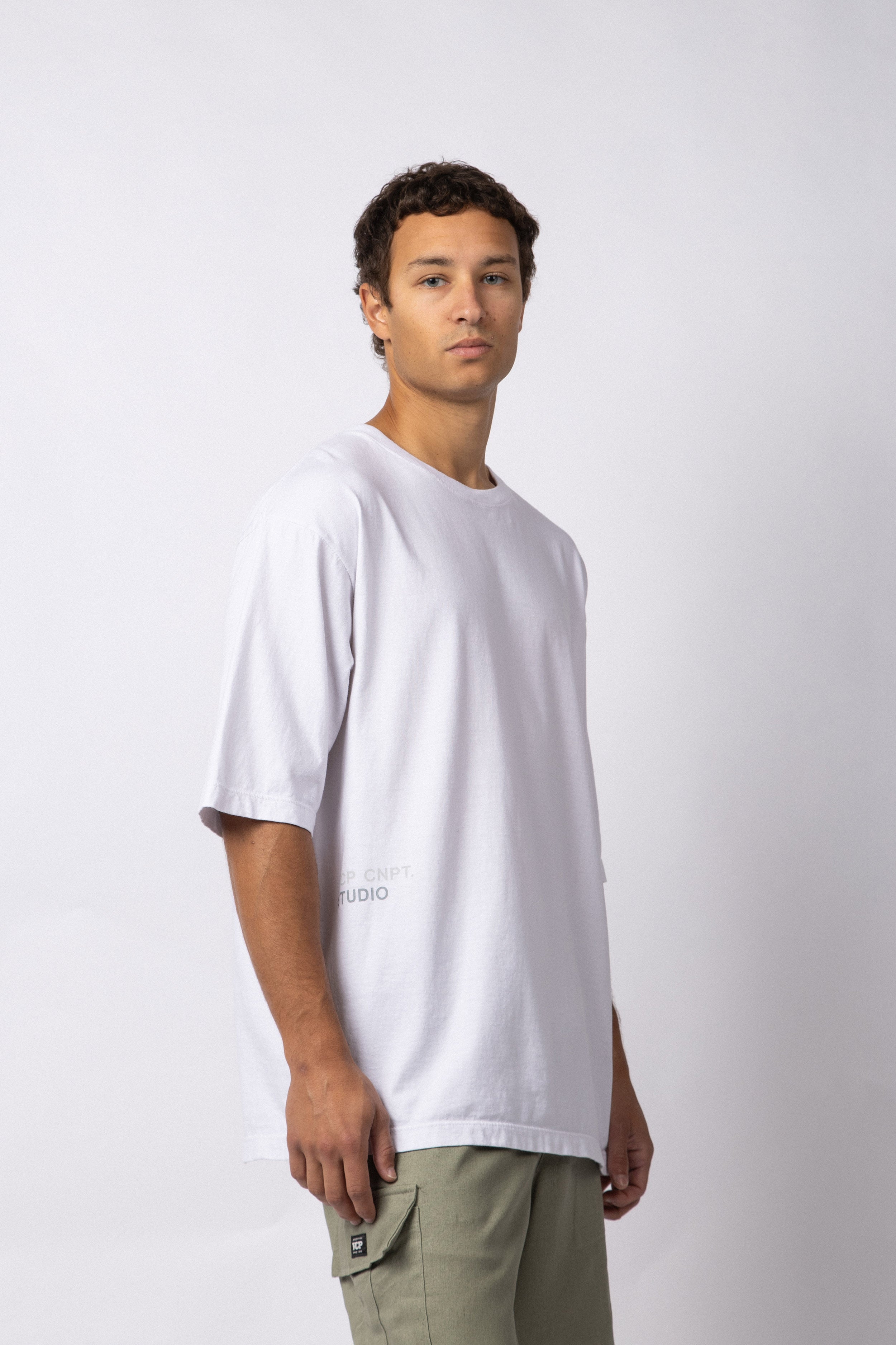 Remera Over Taz XXX Blanca