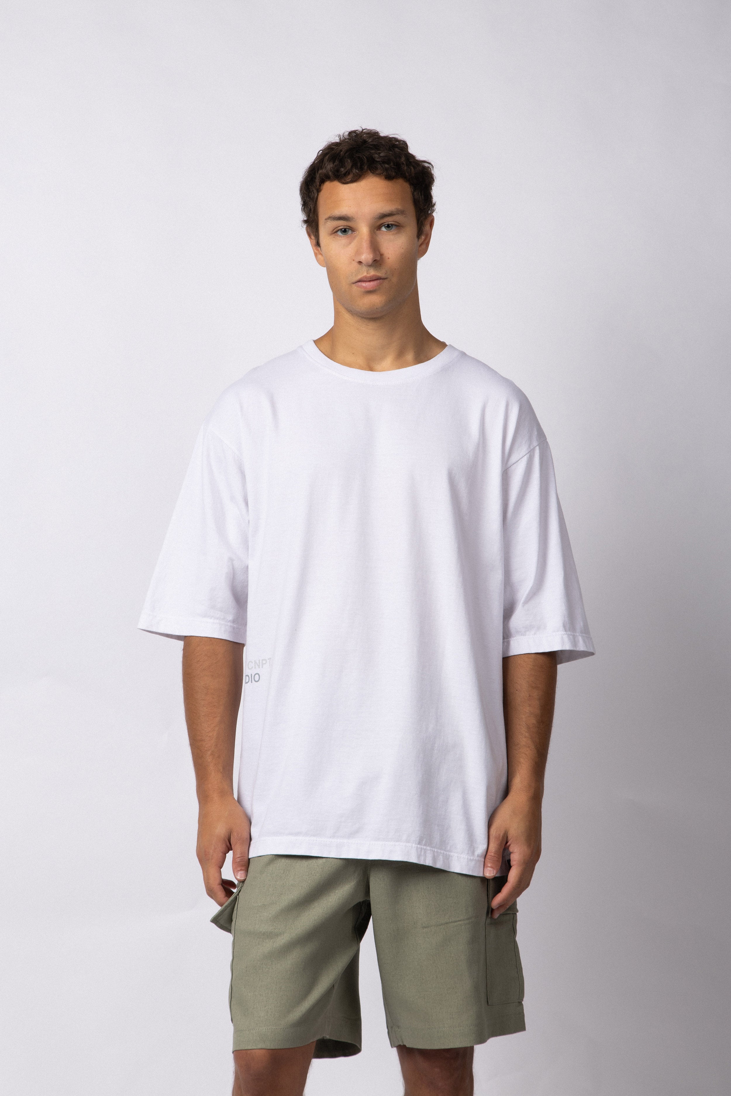 Remera Over Taz XXX Blanca