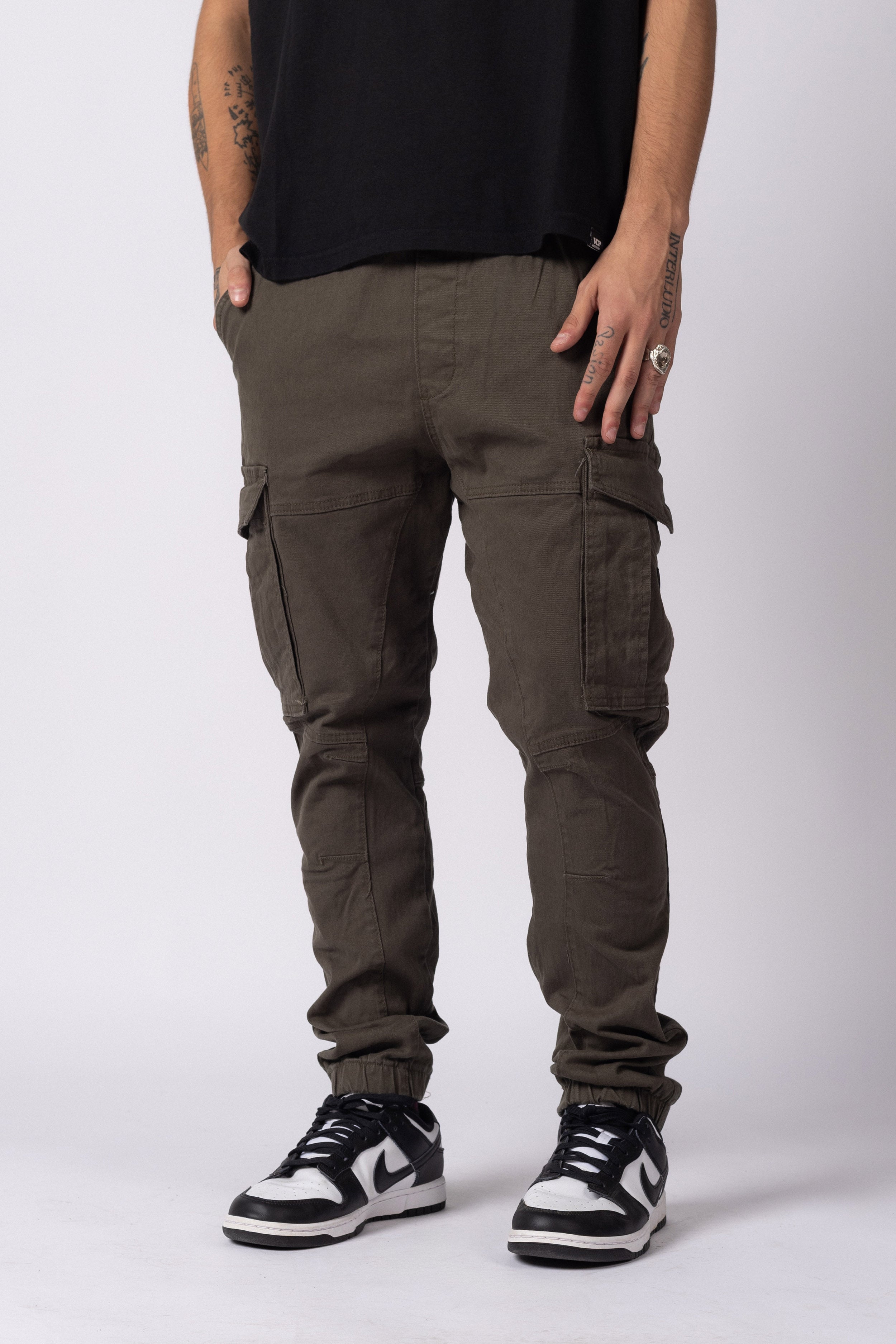 Jogger Cargo Comet Militar