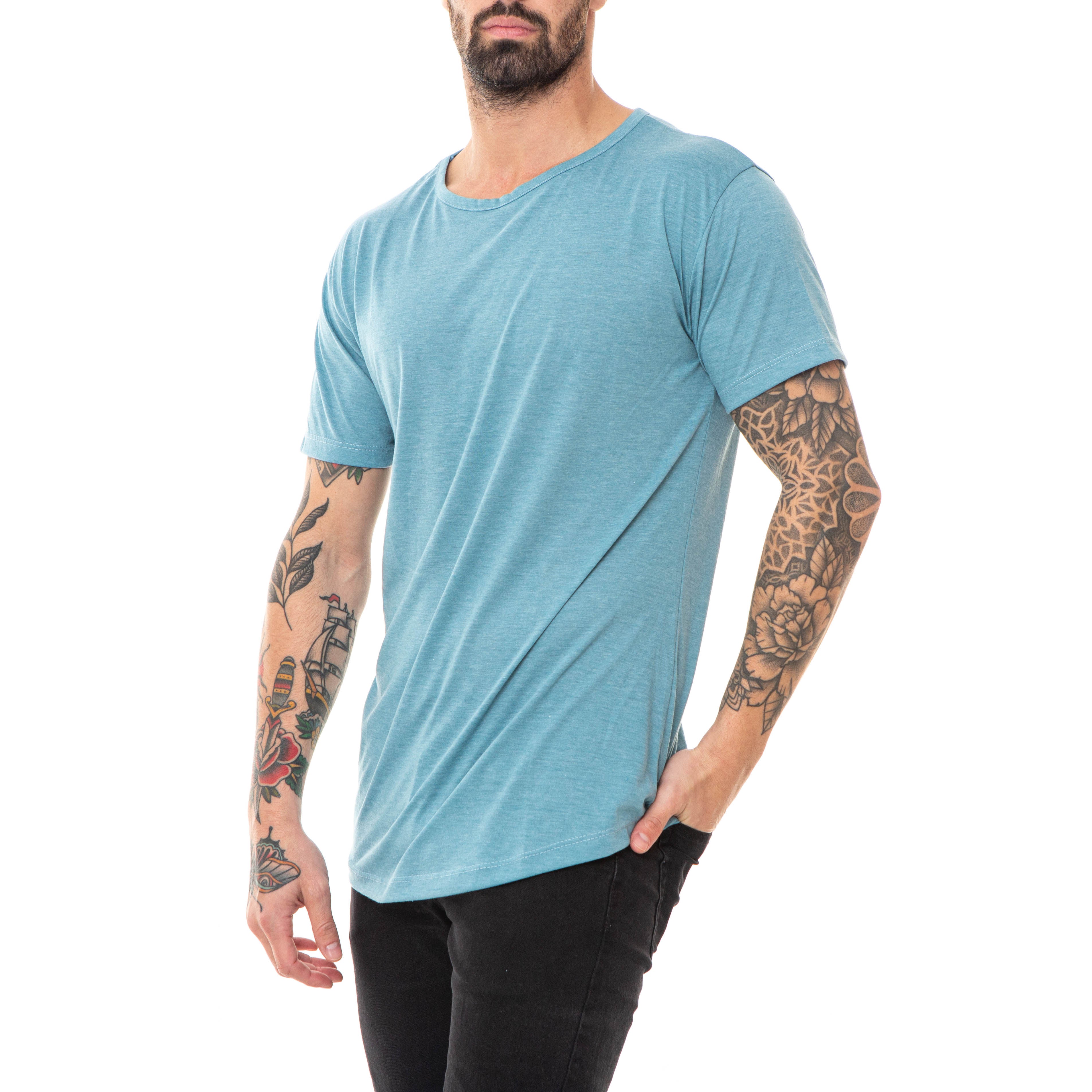 Remera Long-Fit Meka Aero