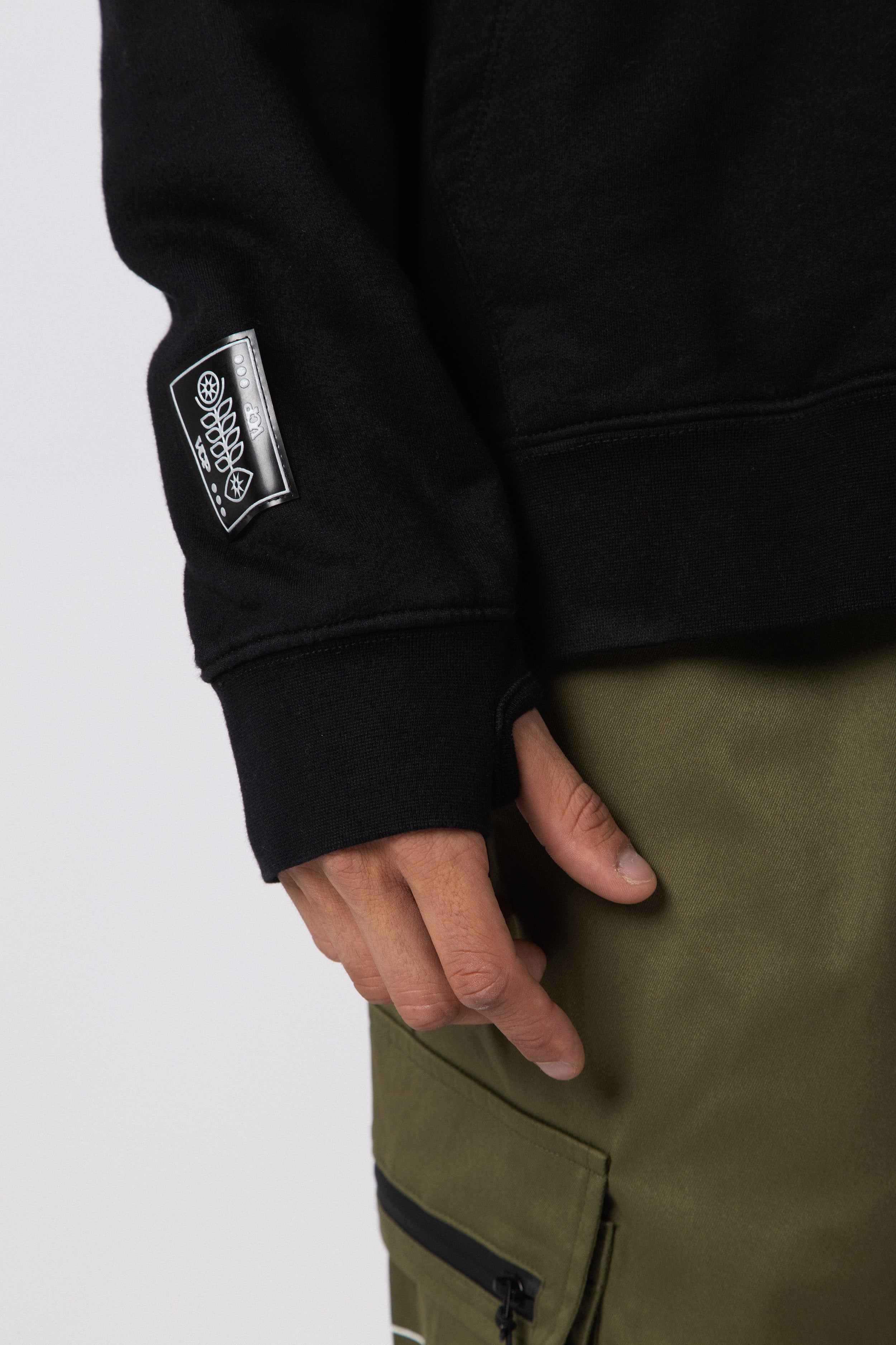 Buzo Canguro Dew Negro